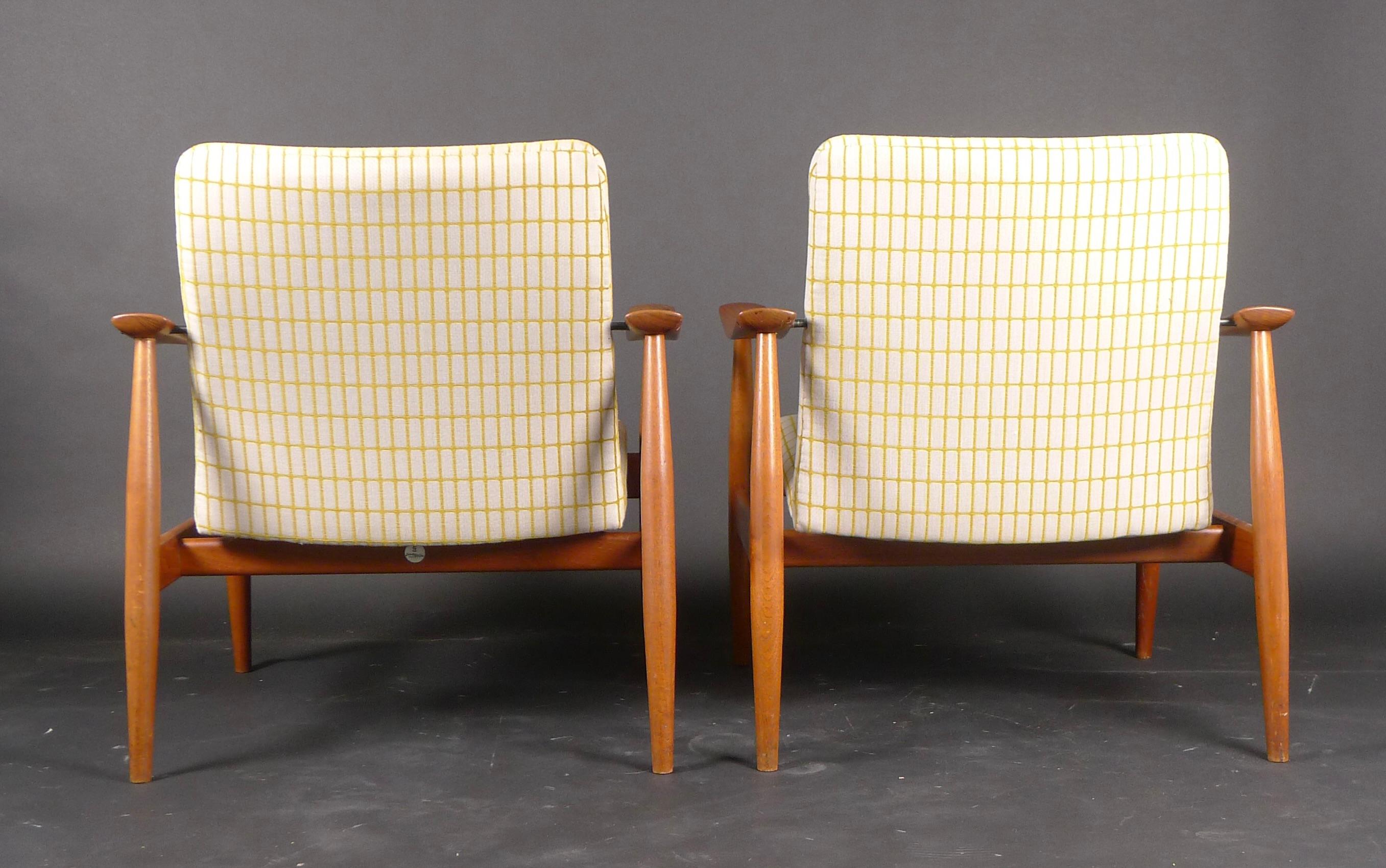 Finn Juhl, Pair of Teak Easy Chairs, Model Fd138, France & Son, 1959 For Sale 1