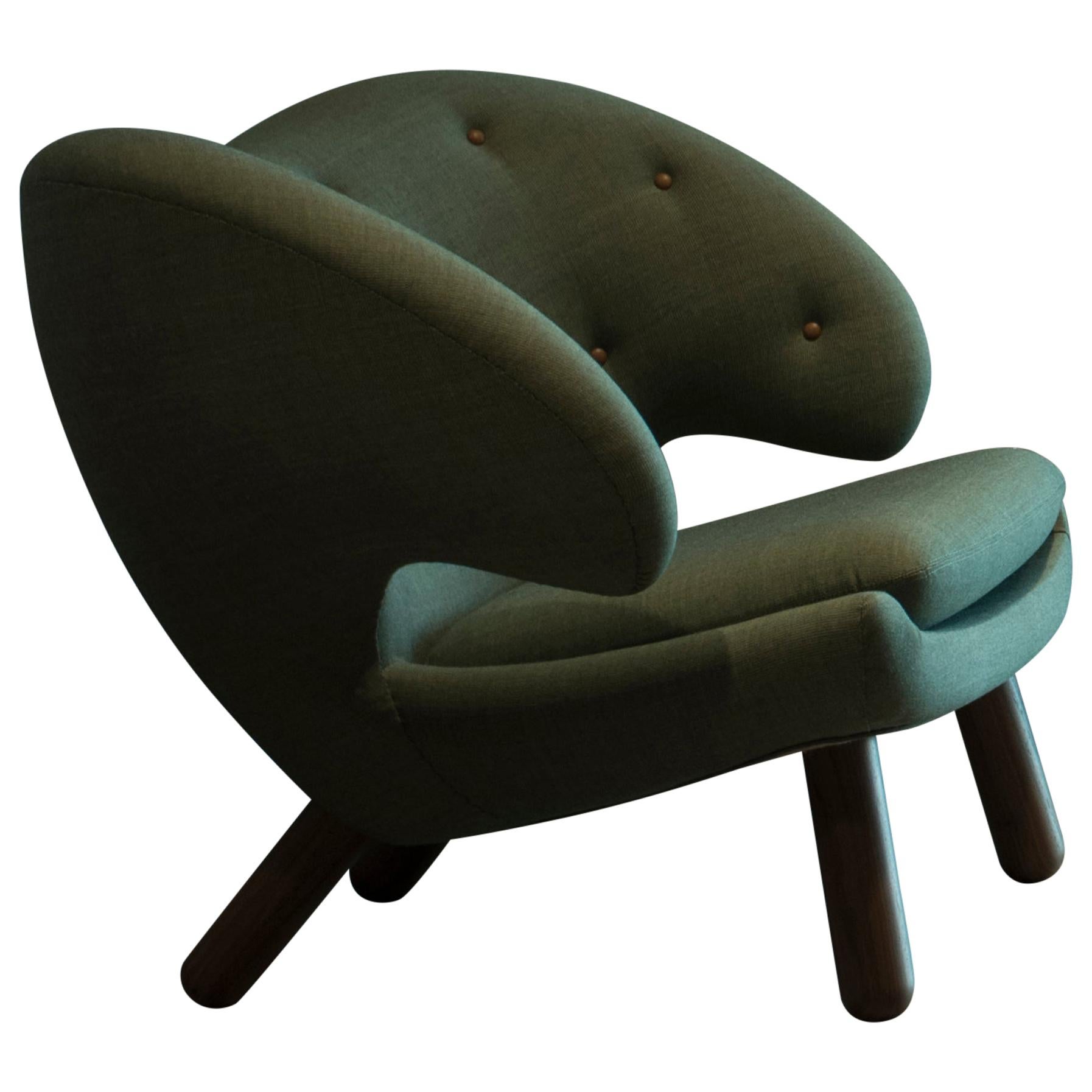 Finn Juhl Pelican Chair Fabric with Buttons and Wood