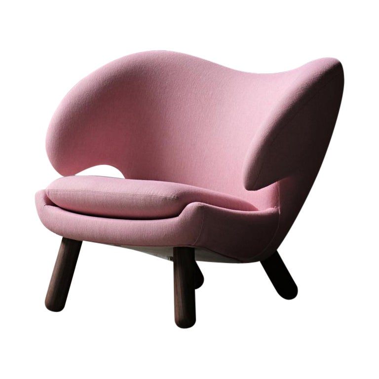 Finn Juhl Pelican Chair Upholstered in Pink Fabric
