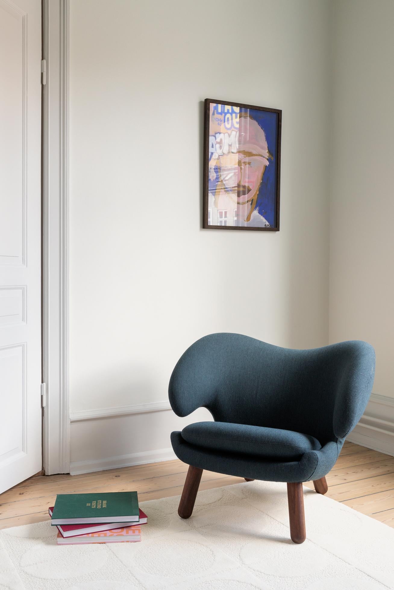 Finn Juhl Pelican Chair Upholstered in Wood and Fabric 7