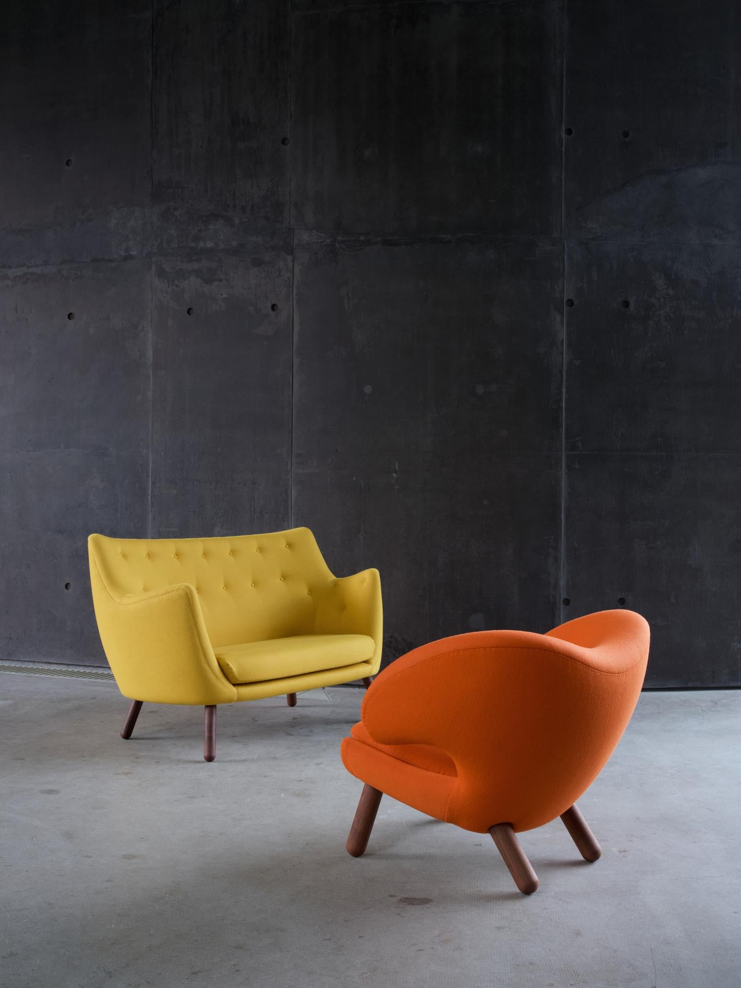 Finn Juhl Sedia Pelican imbottita in Wood e tessuto 9