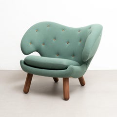 Finn Juhl Pelican Chair Upholstered in Wood and Fabric