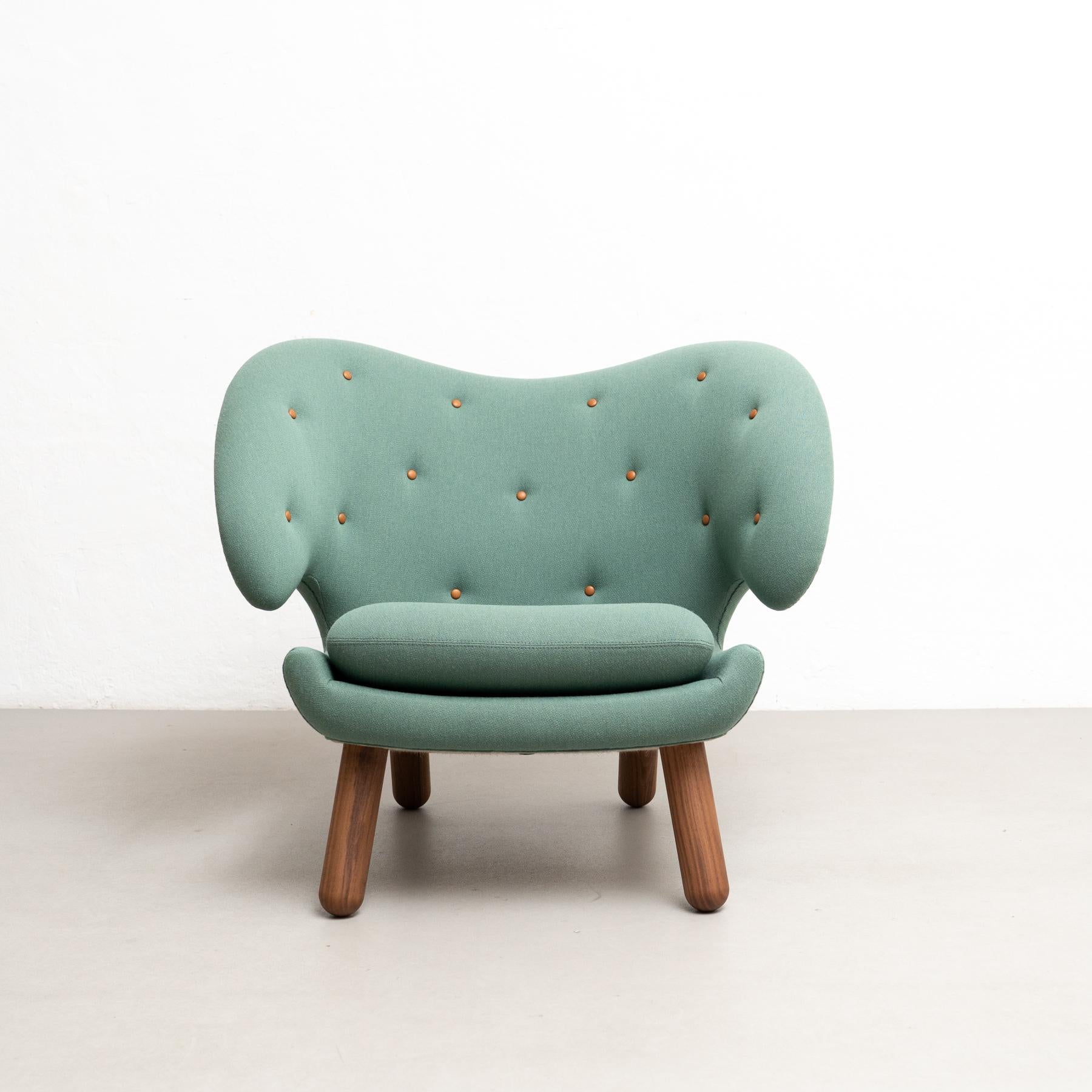 Danish Finn Juhl Pelican Chair Upholstered in Wood and Fabric For Sale