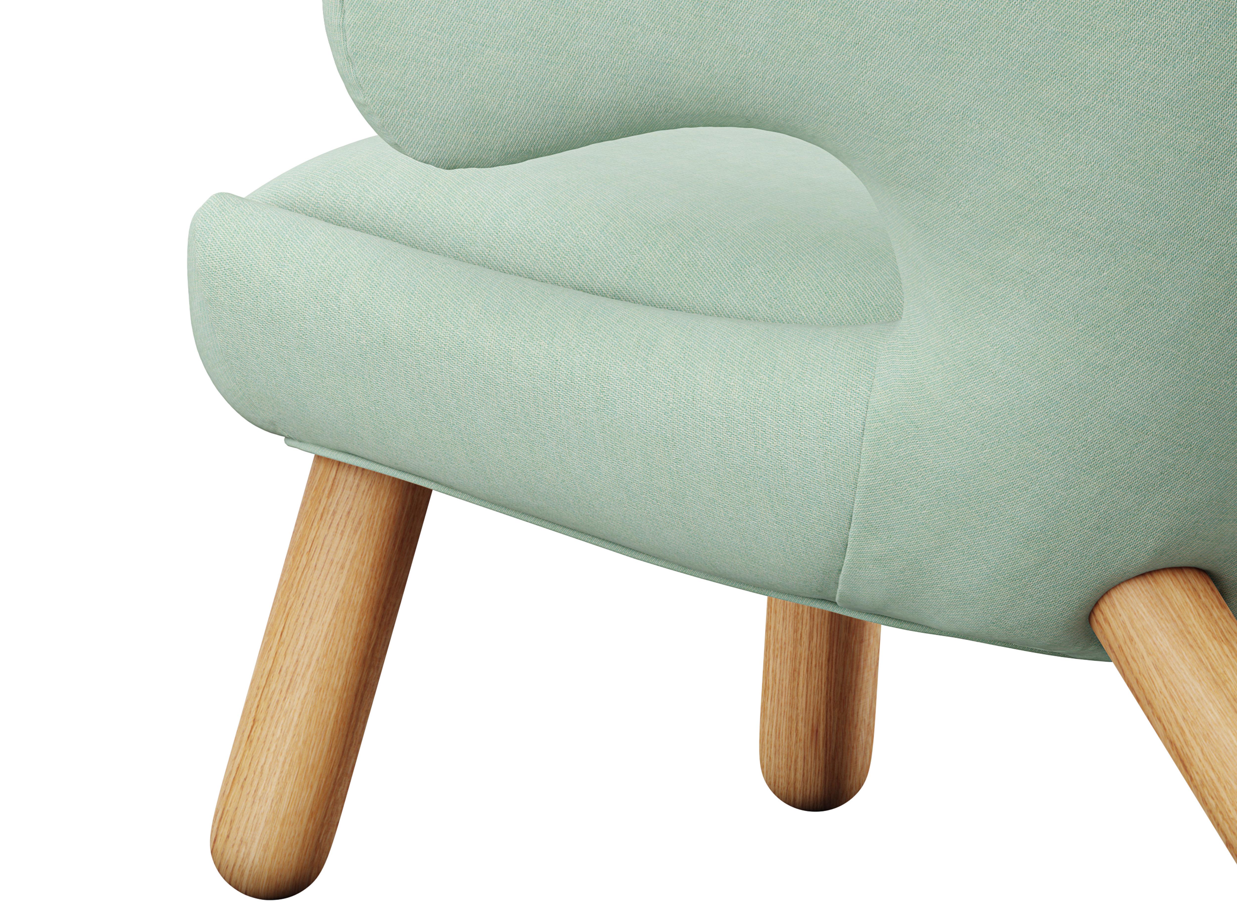 Finn Juhl Pelican Chair Upholstered in Wood and Fabric 1