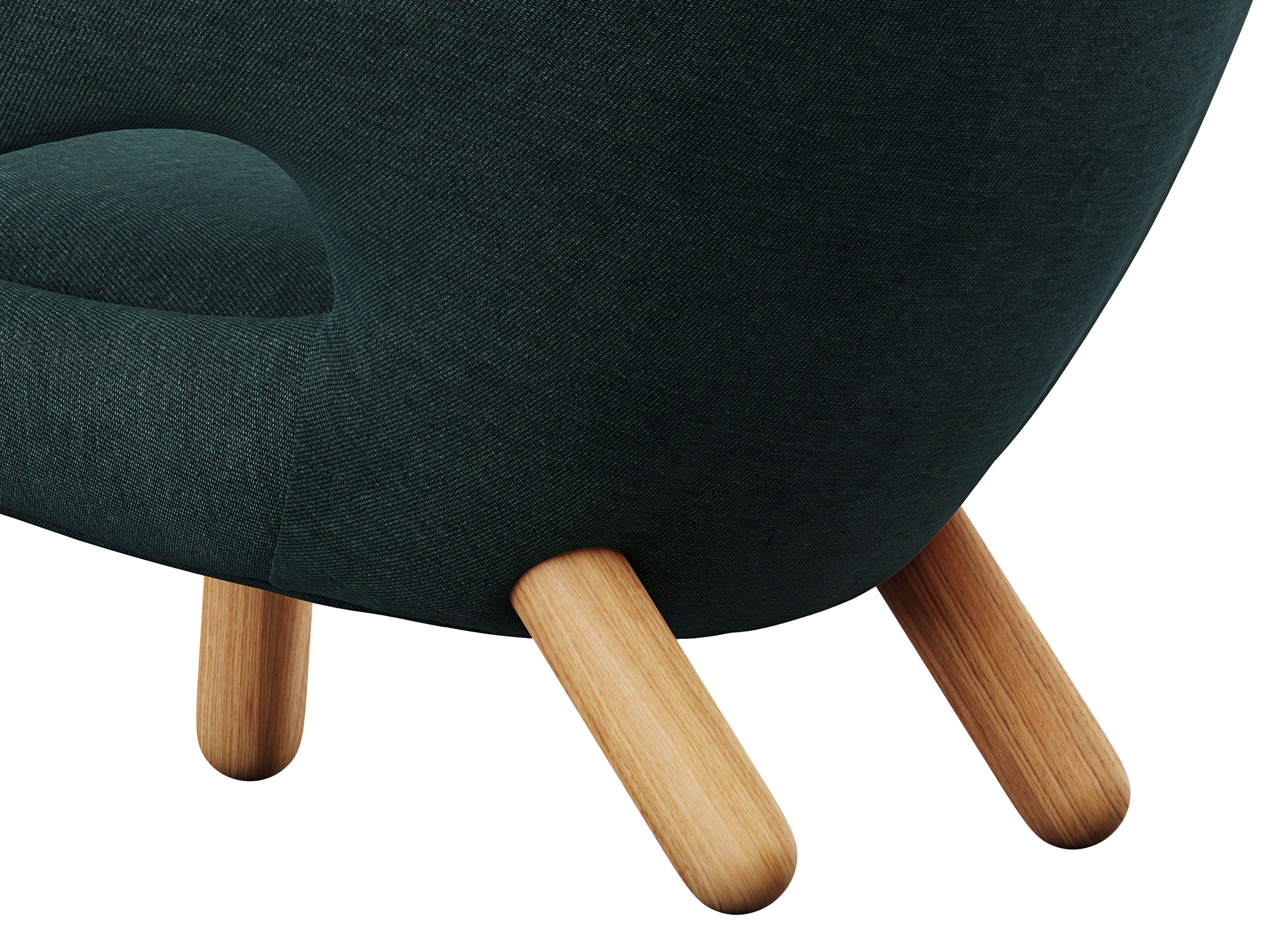 Finn Juhl Pelican Chair Upholstered in Wood and Fabric 2