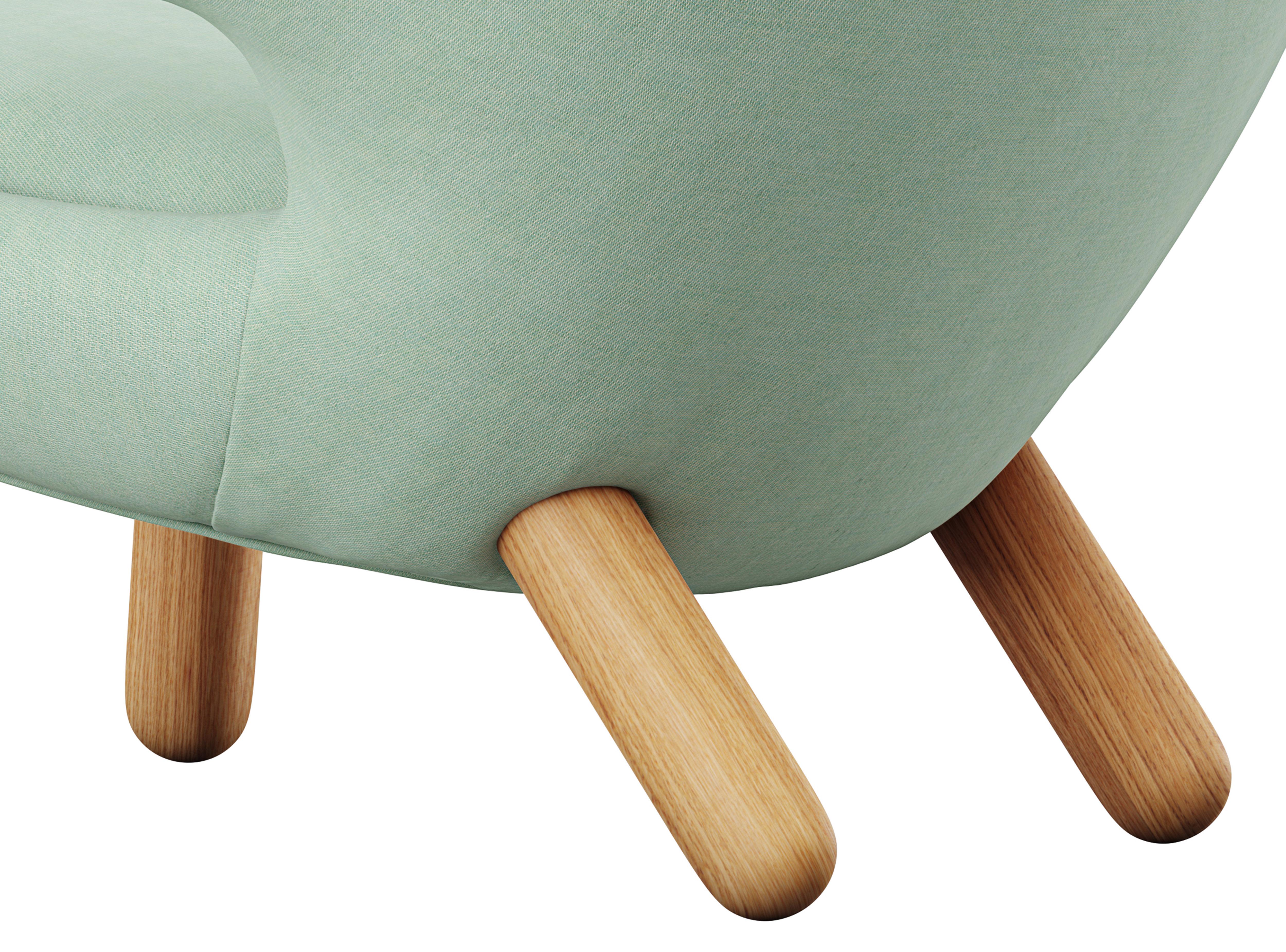 Finn Juhl Pelican Chair Upholstered in Wood and Fabric 2