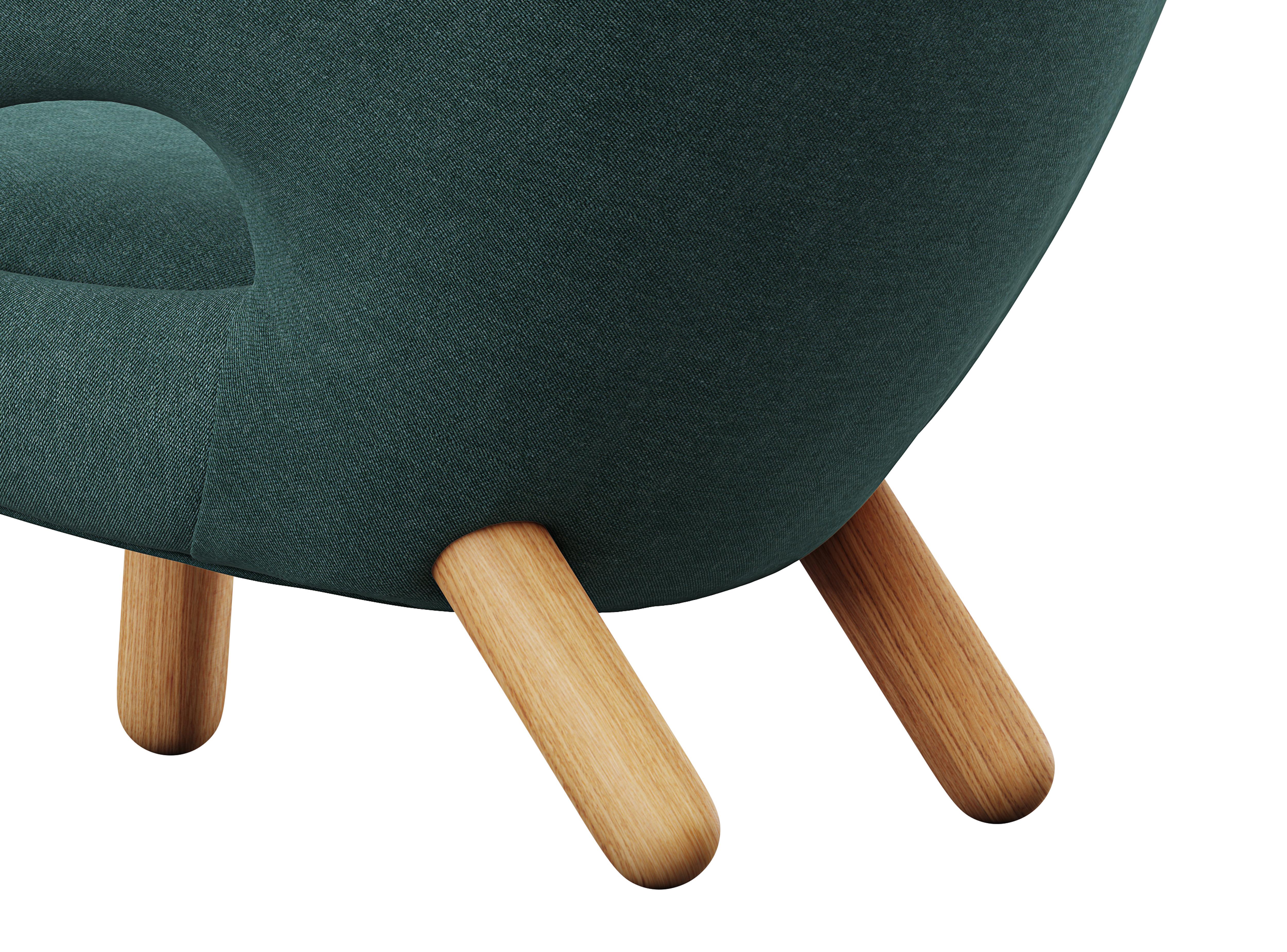 Finn Juhl Pelican Chair Upholstered in Wood and Fabric 3
