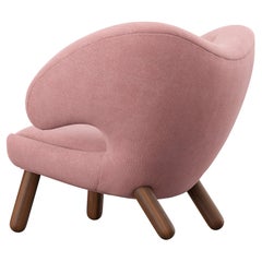 Finn Juhl Pelican Chair Upholstered in Wood and Fabric