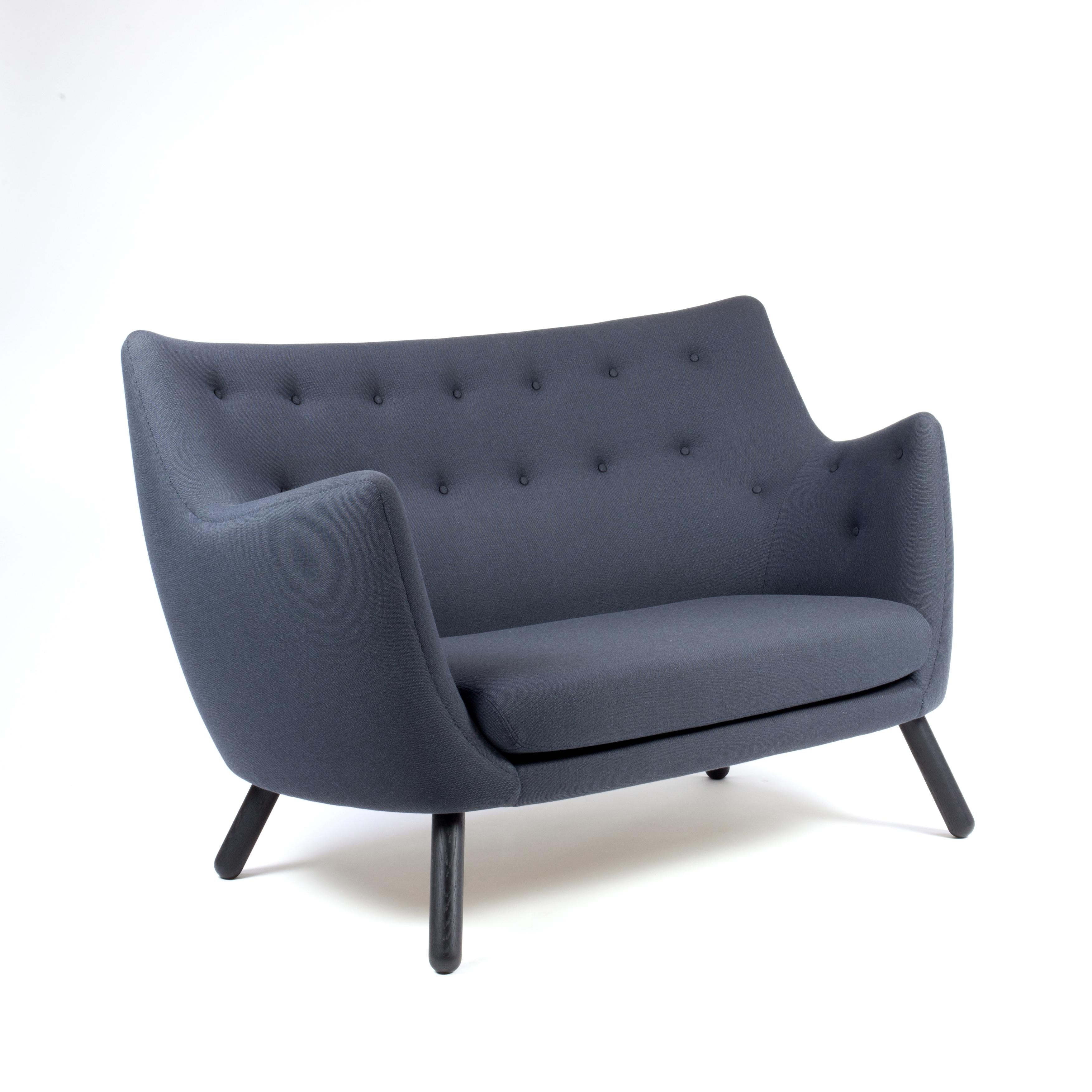 Finn Juhl Poet Sofa Walnut Wood Blue Kvadrat Rime Upholstery In New Condition In Barcelona, Barcelona