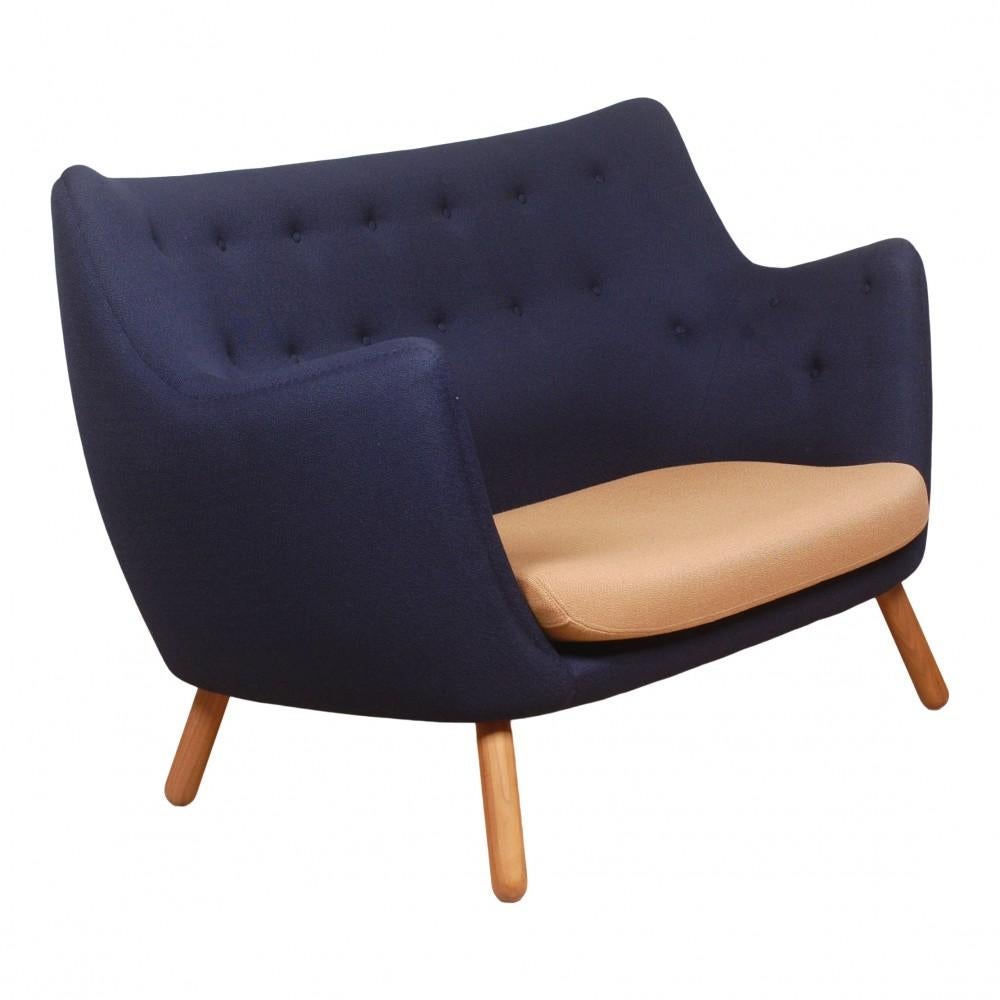 Scandinavian Modern Finn Juhl Poeten 2 Pers Sofa with Blue Fabric and Orange Seat Cushion For Sale