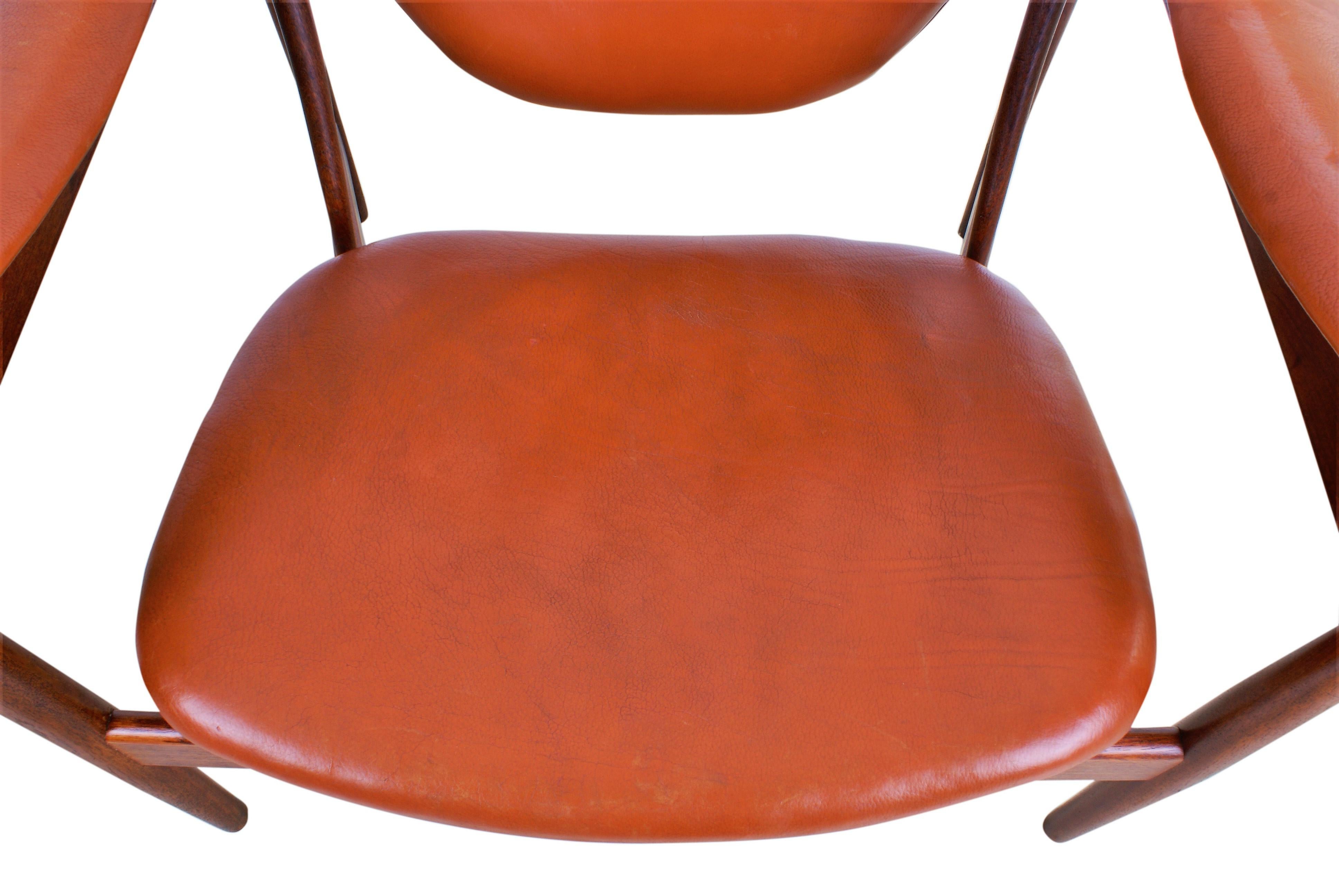 Finn Juhl Rare 'Chieftain' Chair in Teak and Leather for Niels Vodder, 1949 For Sale 5