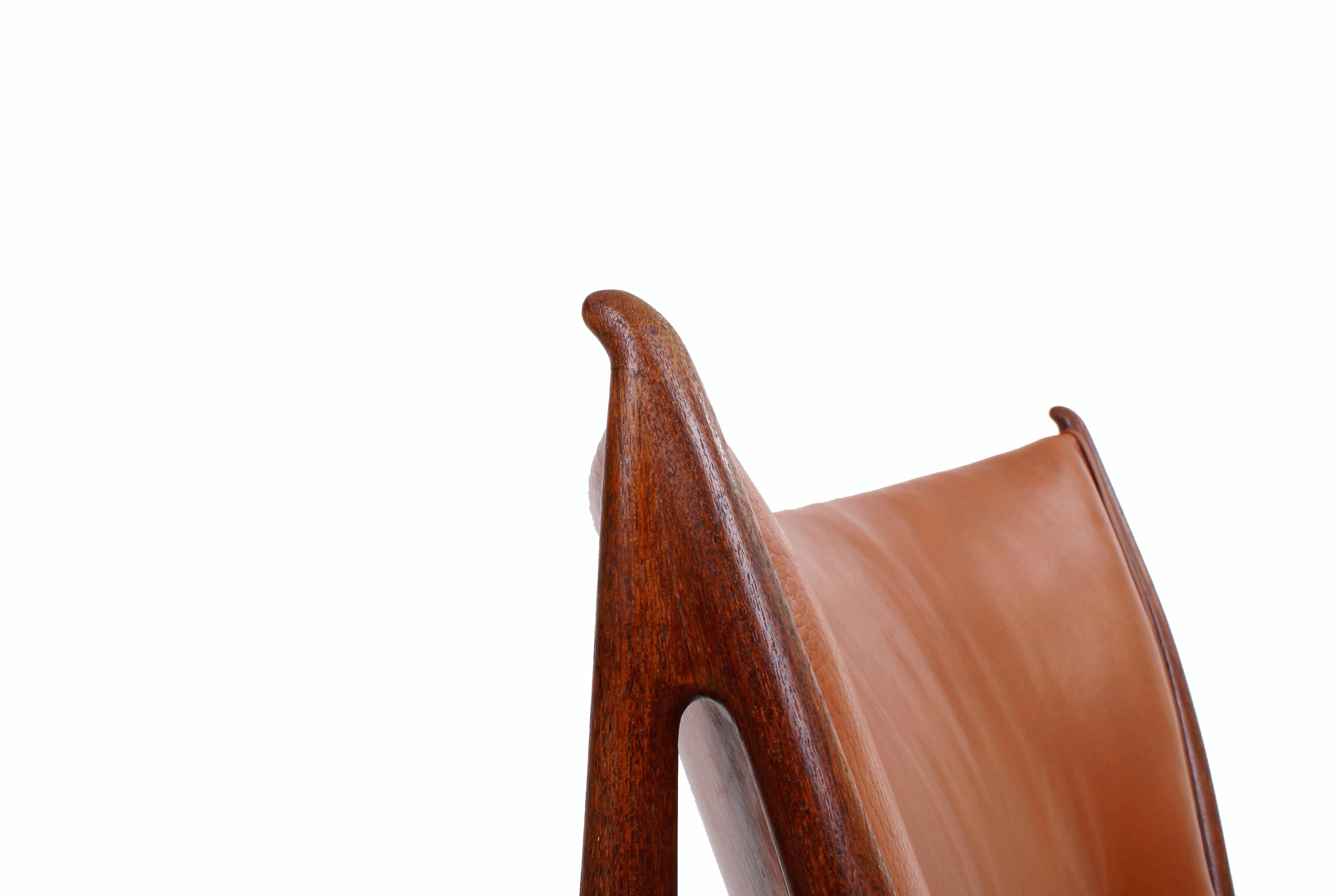 Finn Juhl Rare 'Chieftain' Chair in Teak and Leather for Niels Vodder, 1949 For Sale 3
