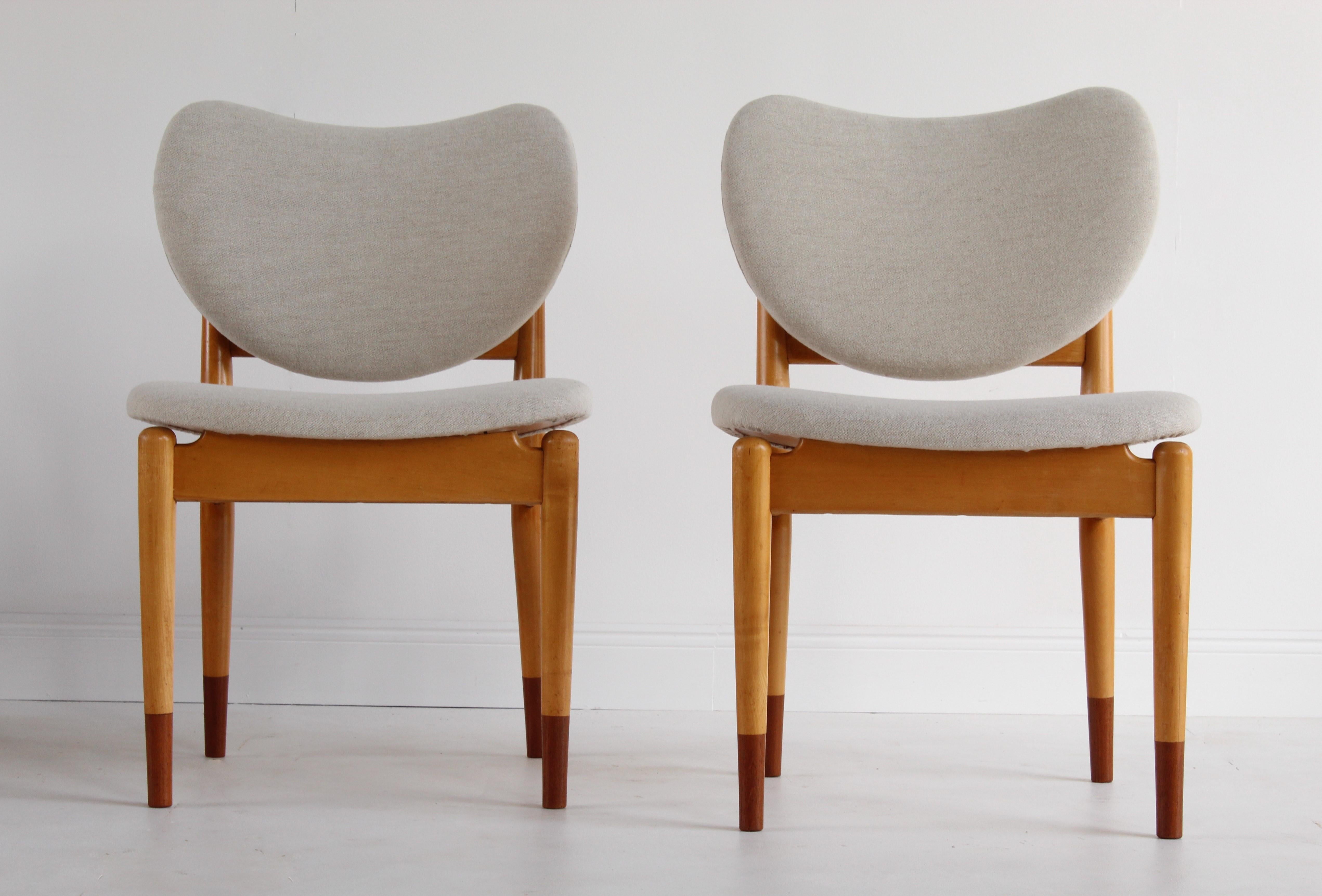 Mid-20th Century Finn Juhl, Rare Dining / Side Chairs, Maple, Teak, Beige Fabric, Denmark, 1949