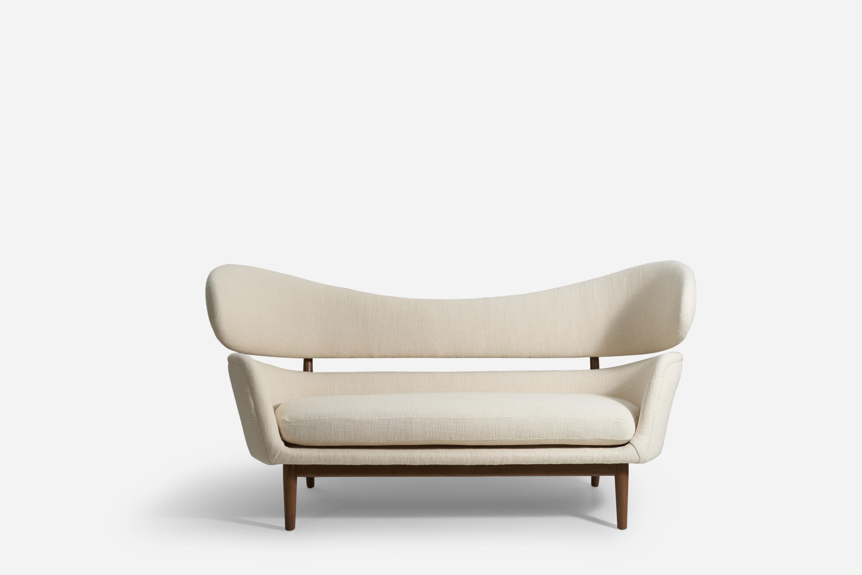 Finn Juhl, Rare Important Sofa Walnut Fabric, Baker Furniture United States 1951 For Sale 4