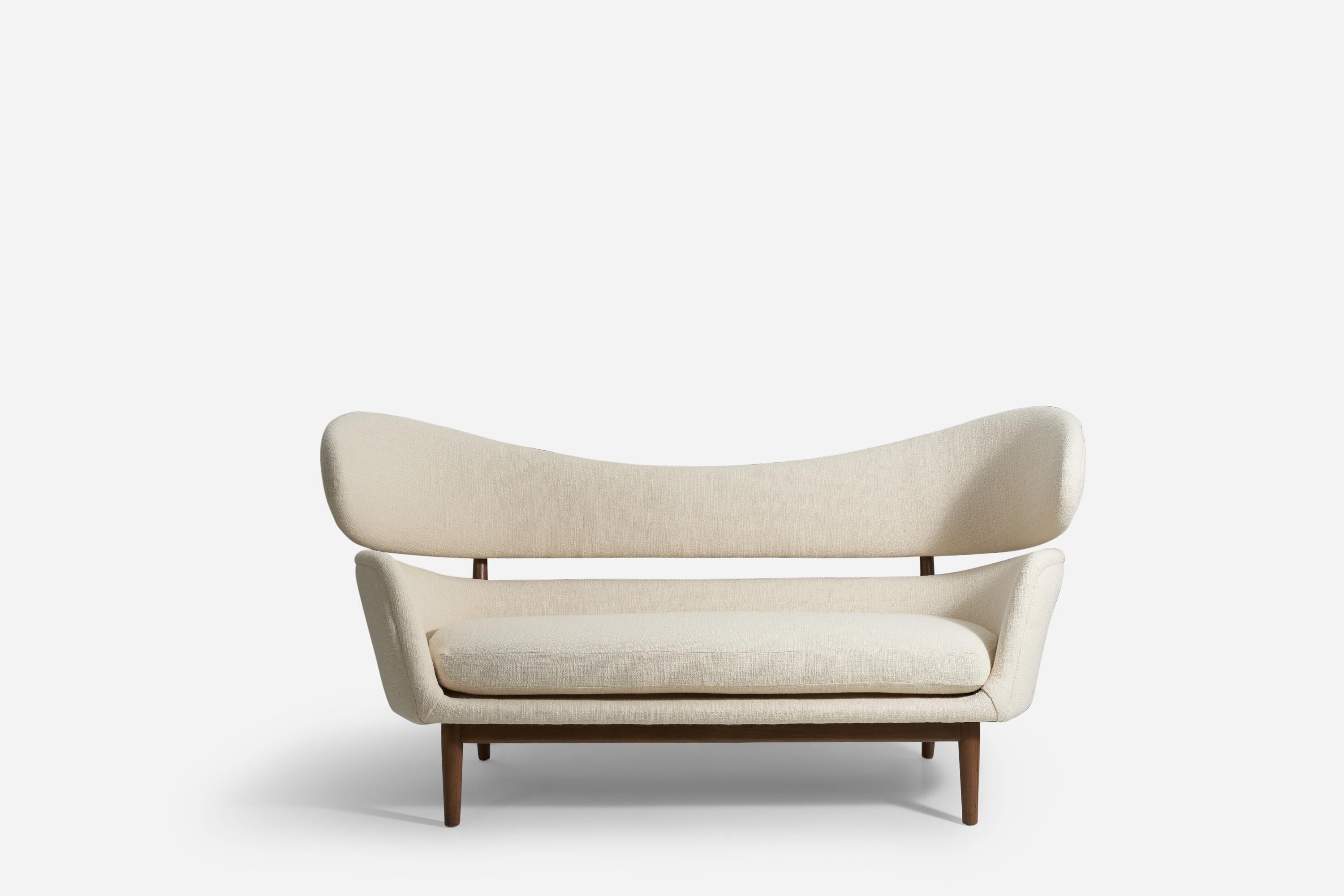 Finn Juhl, rare et important canapé en tissu de noyer, Baker Furniture, États-Unis, 1951 en vente 5