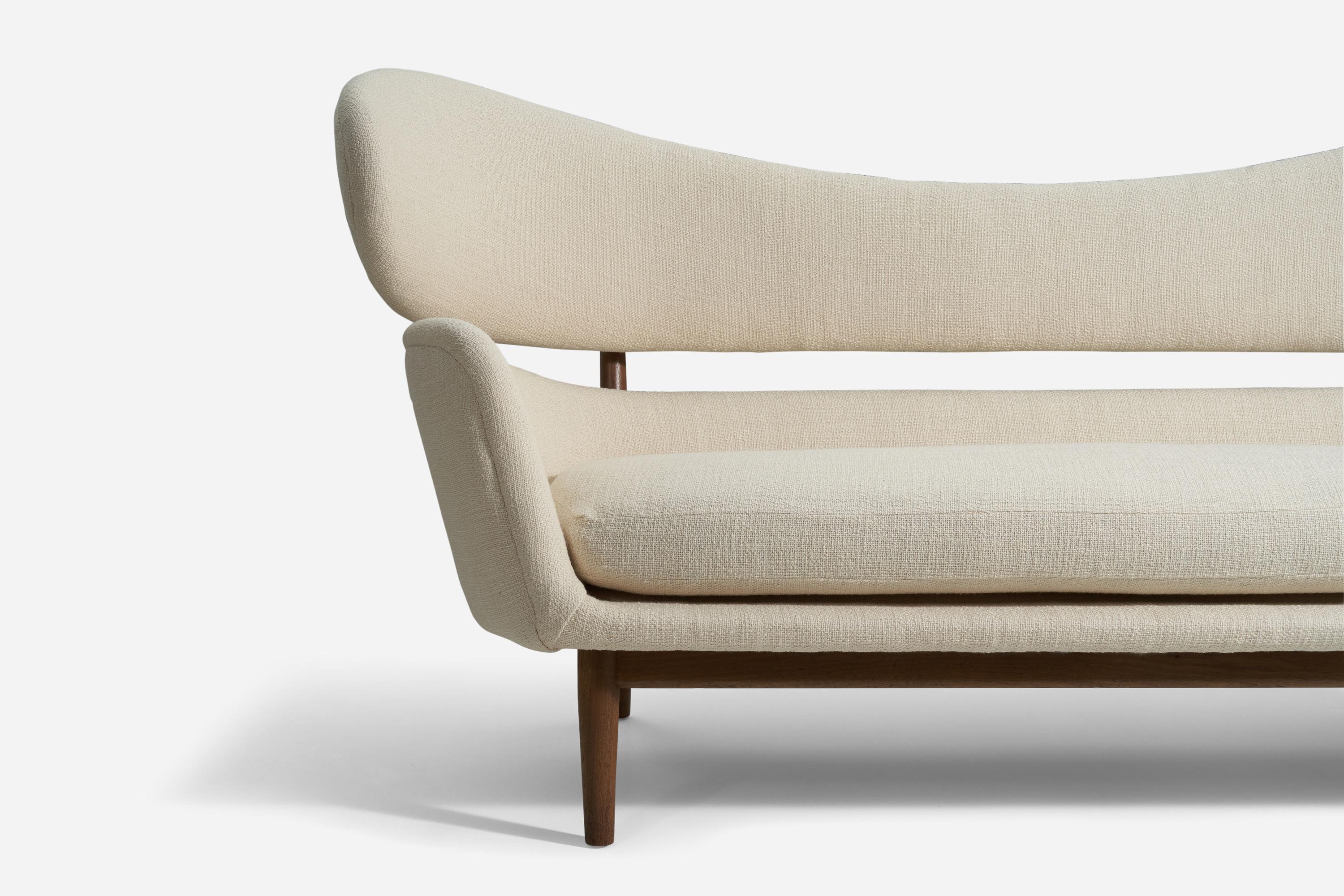 Finn Juhl, seltenes wichtiges Sofa-Stoff aus Nussbaumholz, Baker Furniture Vereinigte Staaten 1951 (Mitte des 20. Jahrhunderts) im Angebot
