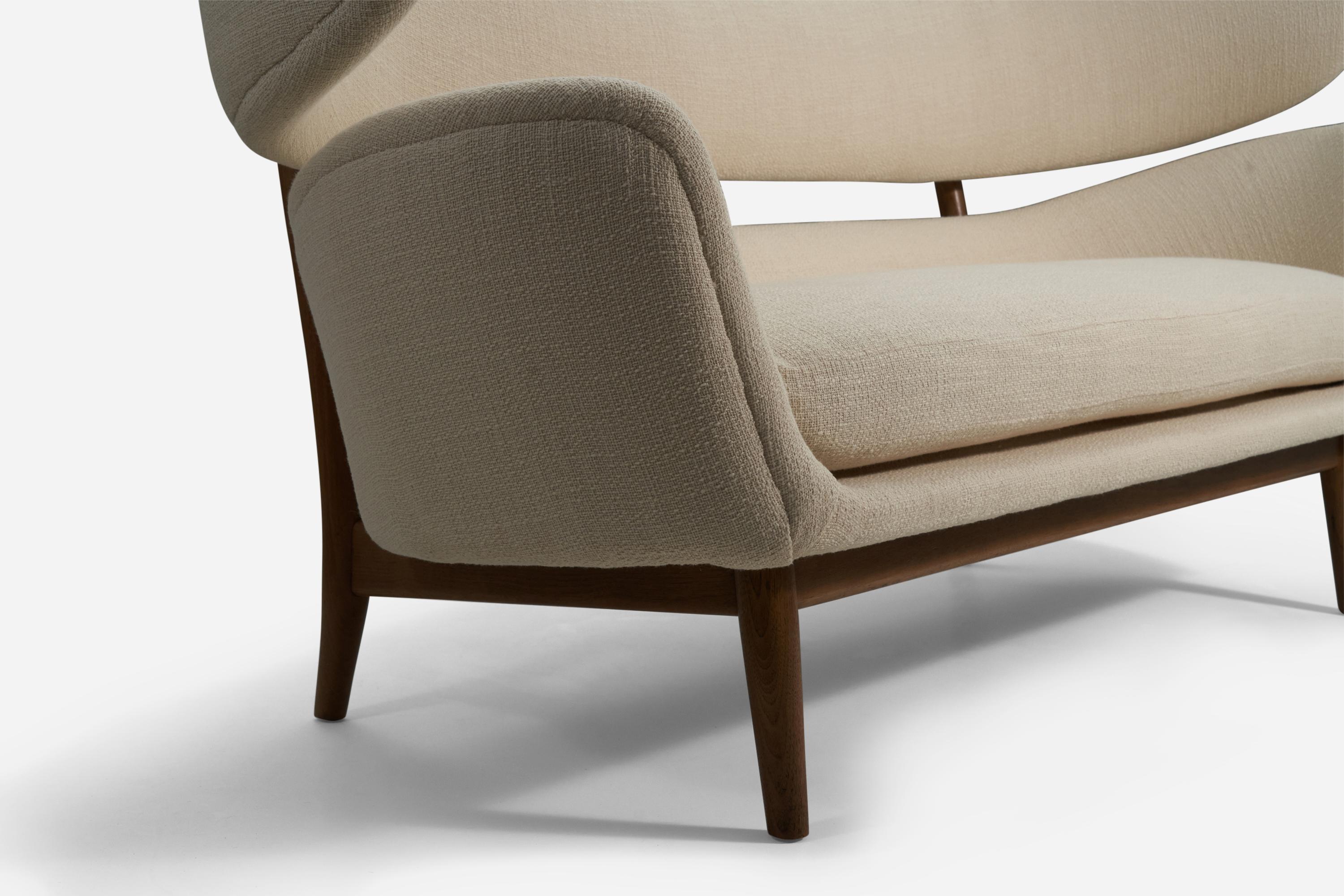 Finn Juhl, rare et important canapé en tissu de noyer, Baker Furniture, États-Unis, 1951 en vente 1