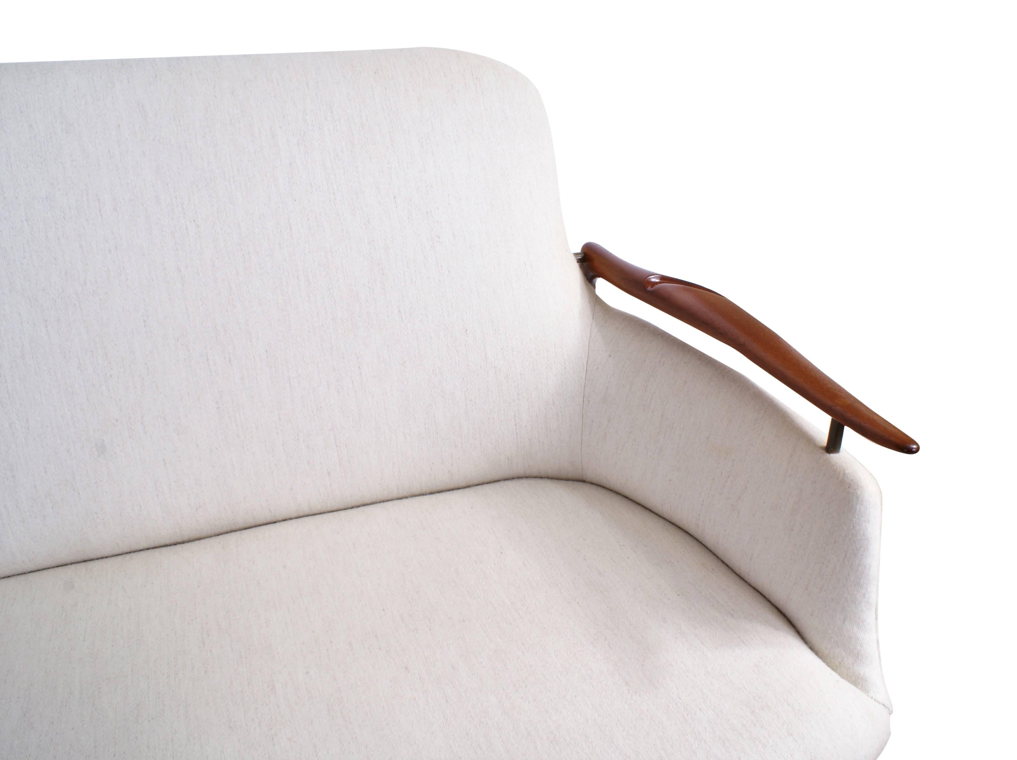 Finn Juhl Rare NV53 Three-Seat Sofa for Niels Vodder In Excellent Condition In Copenhagen, DK