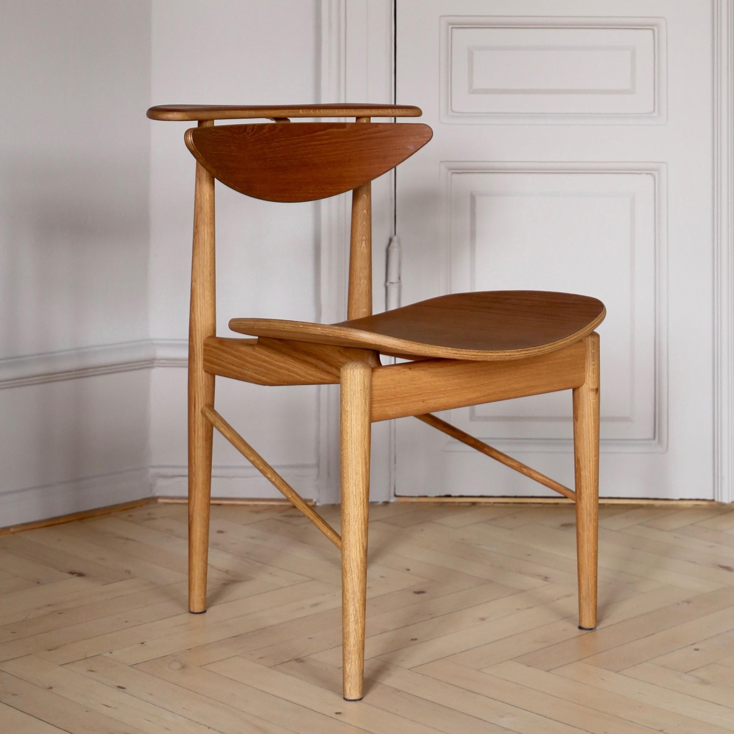 Modern Finn Juhl Reading Chair Veneer Seat Walnut Teak