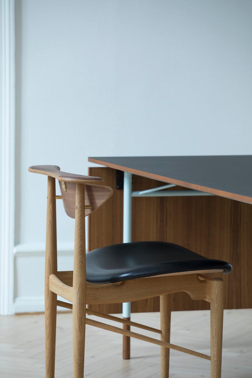 Finn Juhl Reading Chair, Wood and Fabric 4