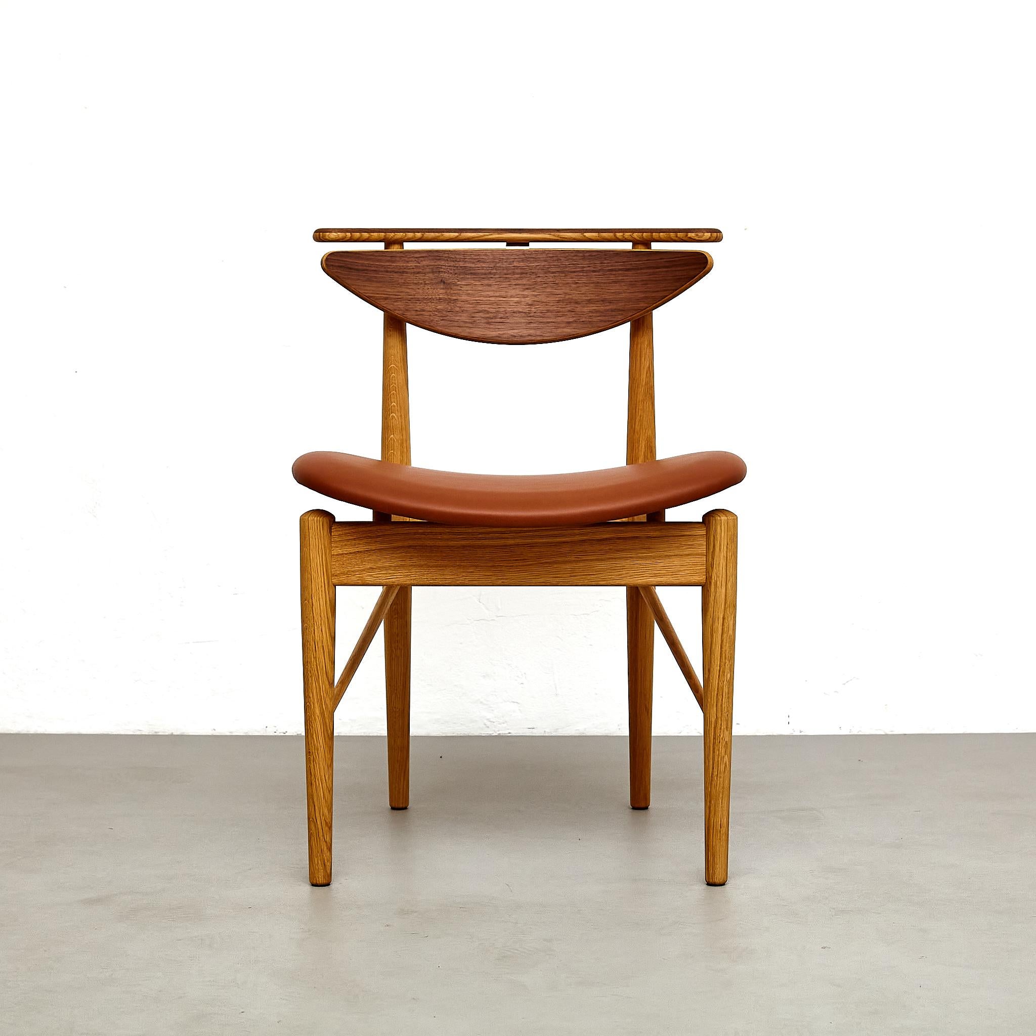Danish Finn Juhl Reading Chair, Wood and Leather For Sale