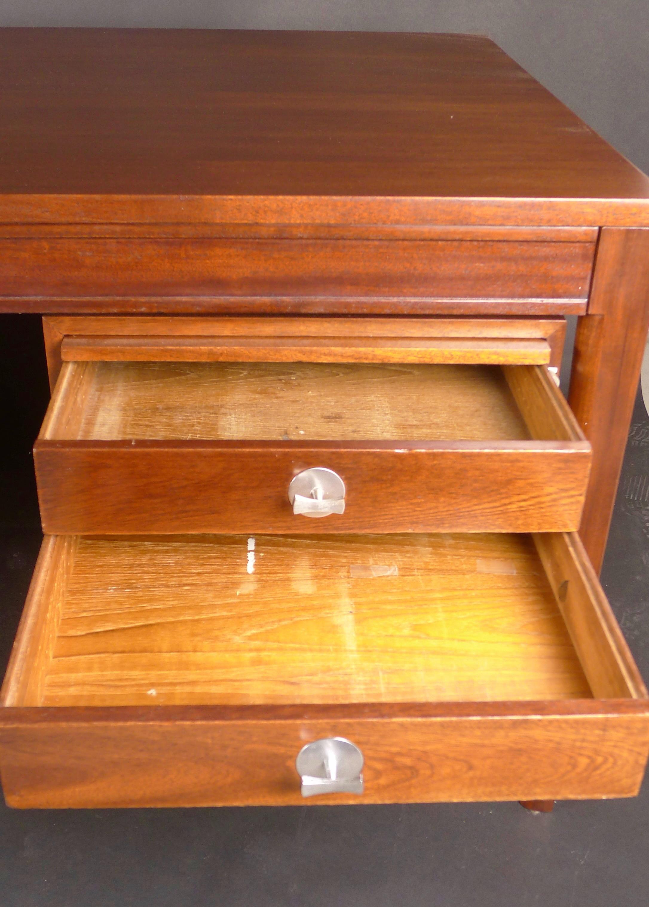 Finn Juhl Rosewood 'Diplomat' Desk, by France & Son, Denmark 1960s In Good Condition In Wargrave, Berkshire