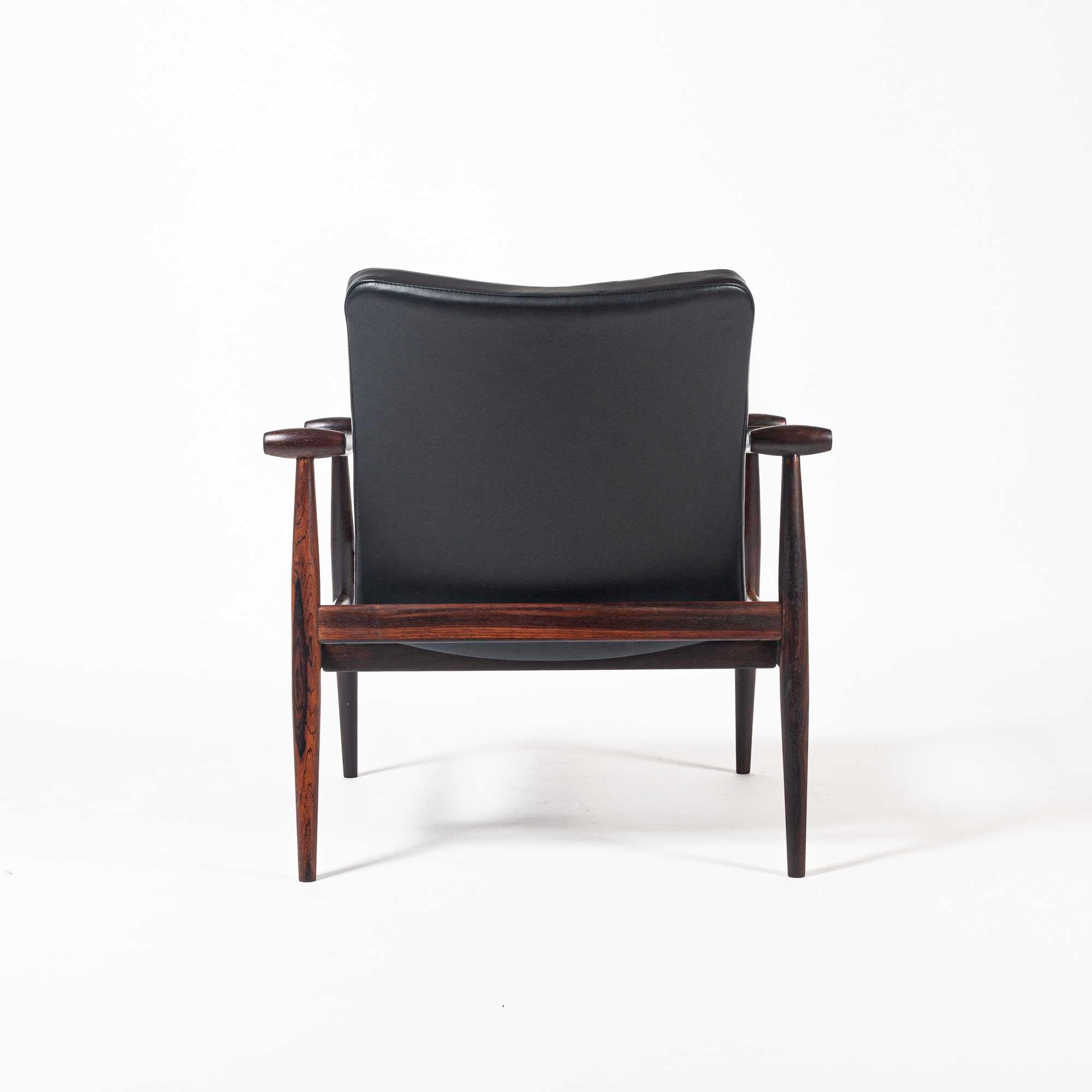 Mid-Century Modern Finn Juhl Rosewood Spade Chair FD133 For Sale