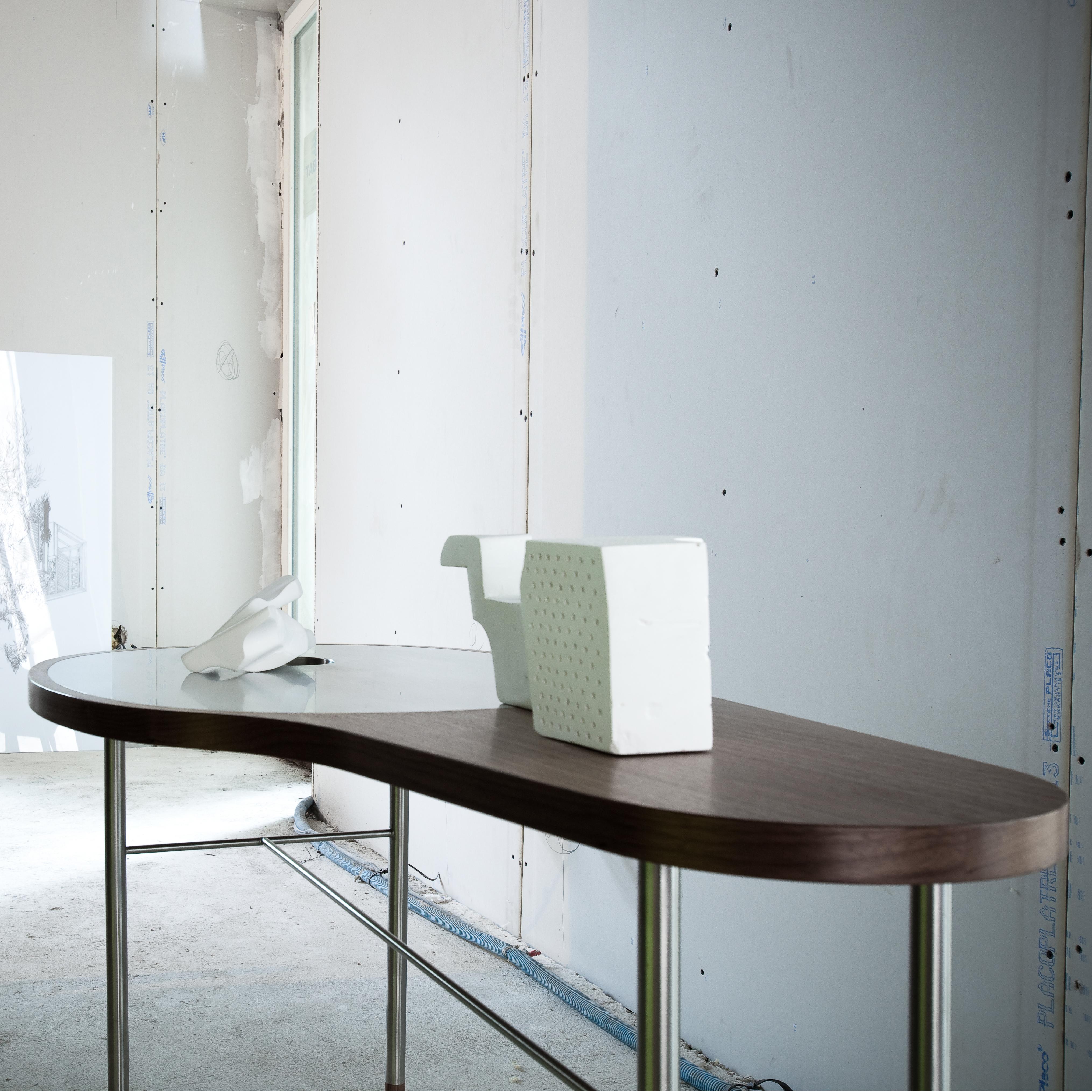 Finn Juhl Ross Coffee Table Mape Discontinued Walnut In New Condition For Sale In Barcelona, Barcelona