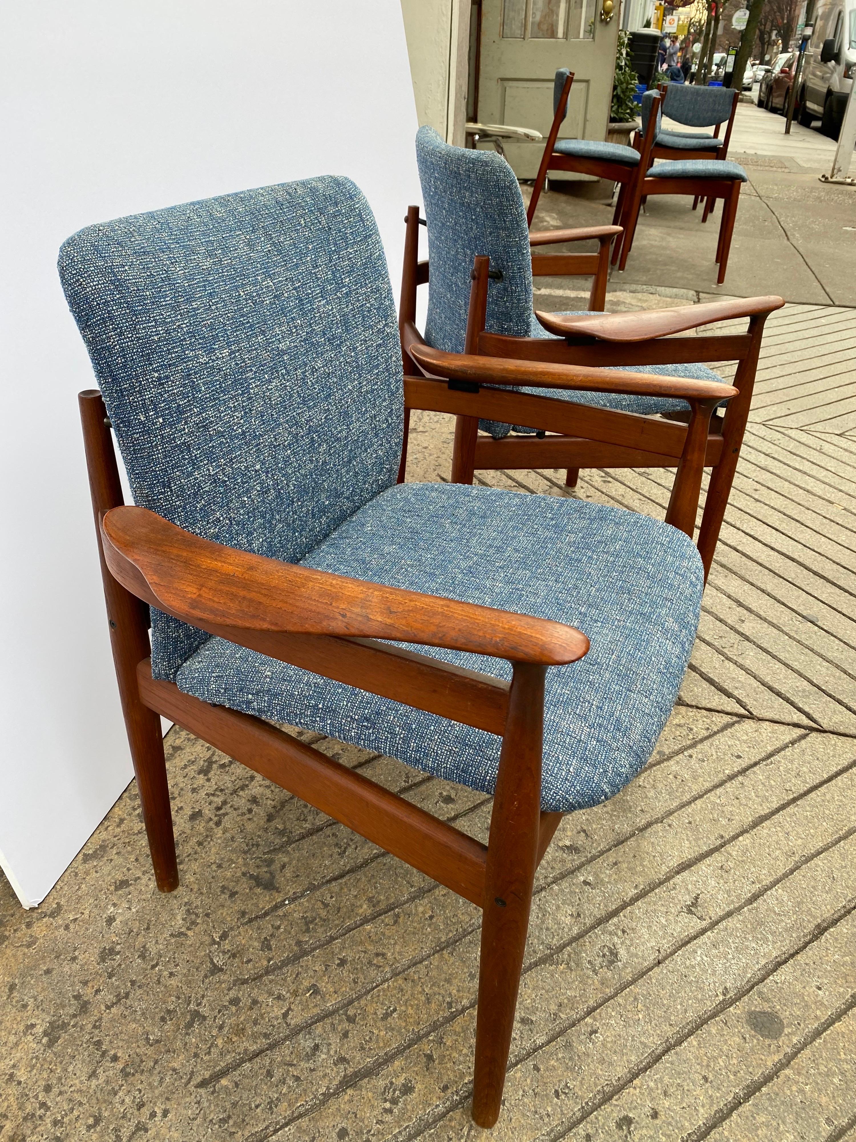 Finn Juhl Set of 6 Dining Chairs 2 Arm/ 4 Side 2