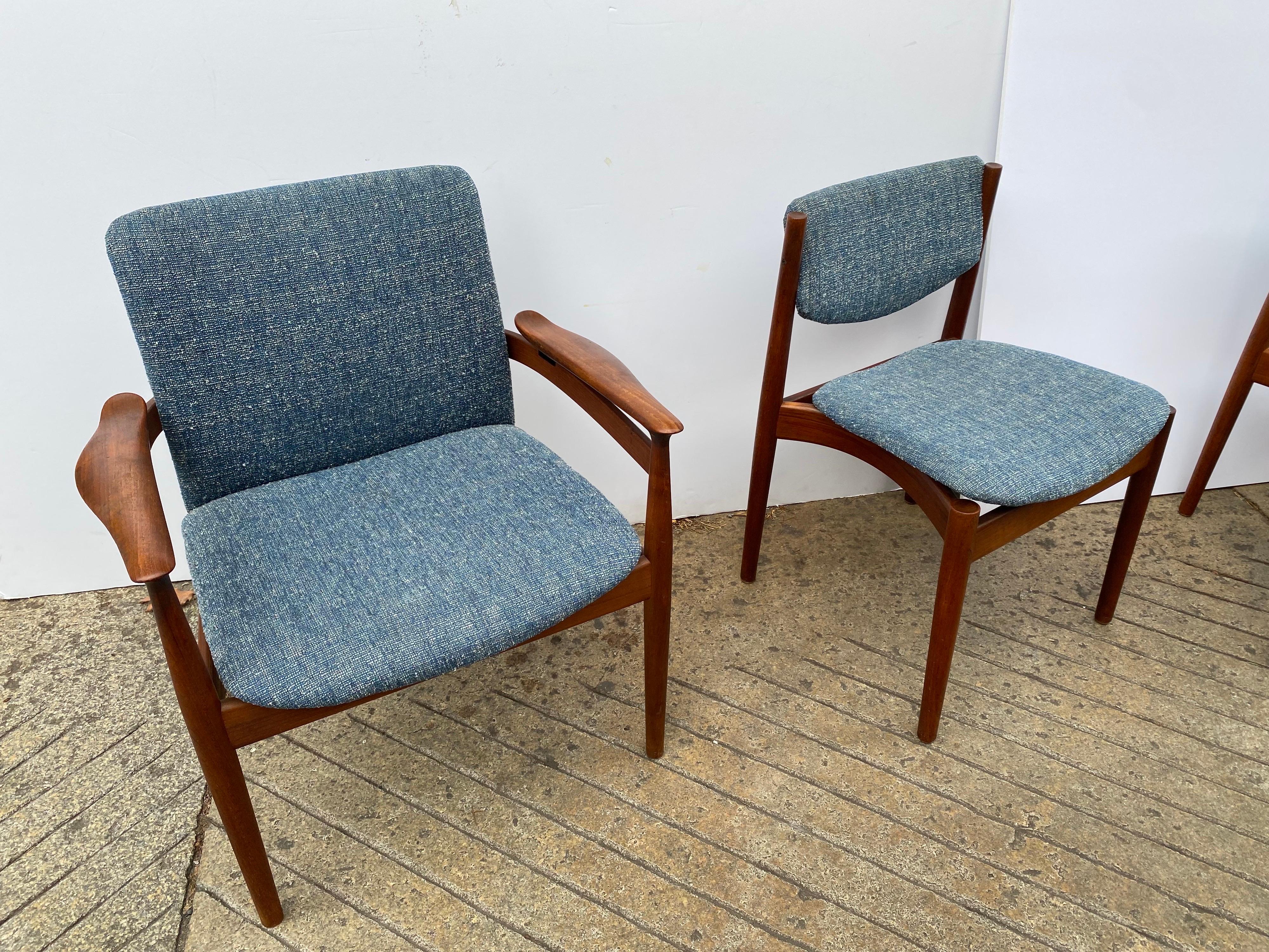 Finn Juhl Set of 6 Dining Chairs 2 Arm/ 4 Side 4