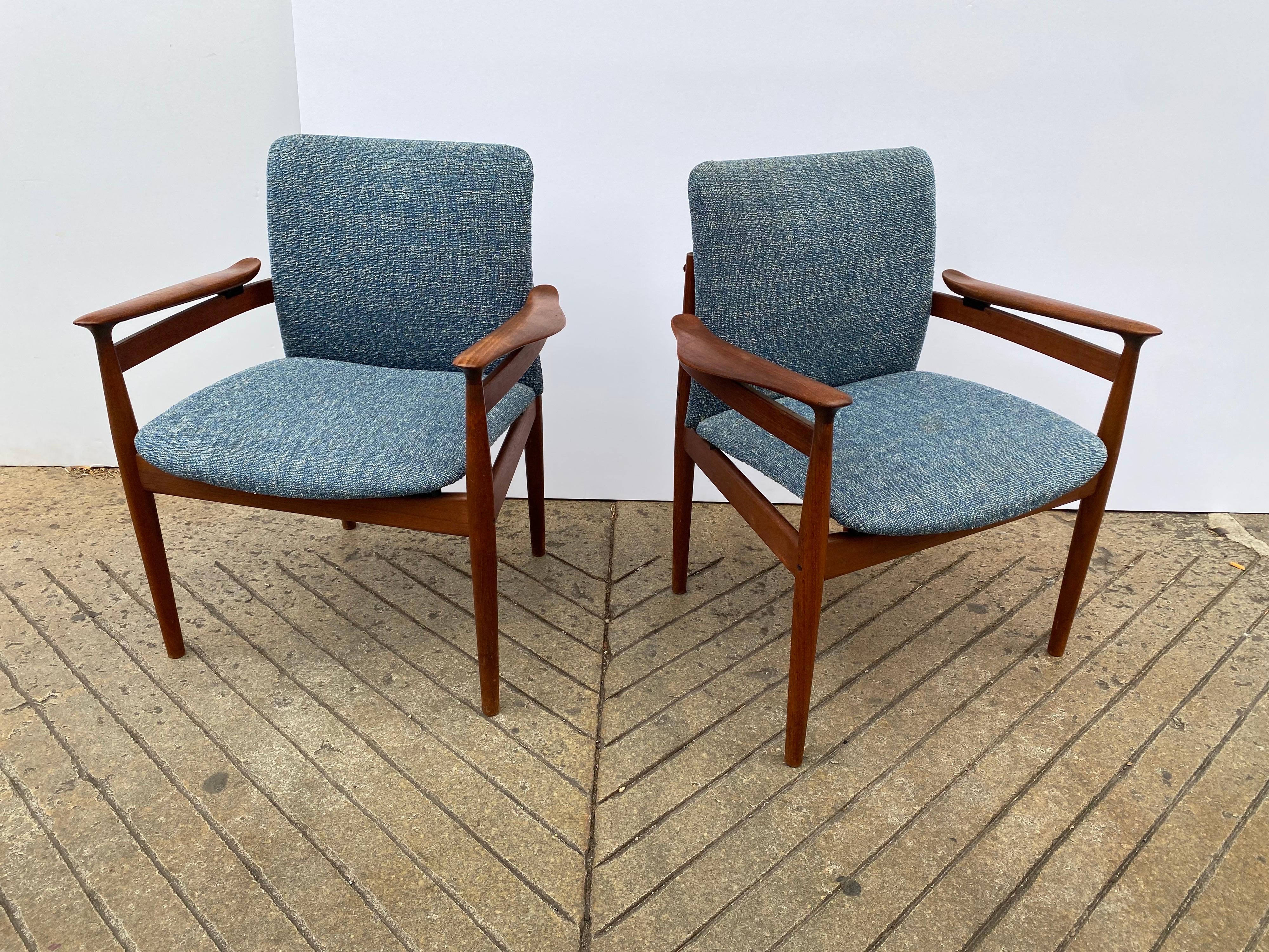 Finn Juhl Set of 6 Dining Chairs 2 Arm/ 4 Side 1