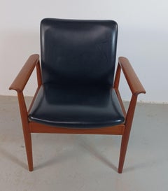 Finn Juhl Set of Two Fully Restored Armchairs Including Custom Upholstery Cado