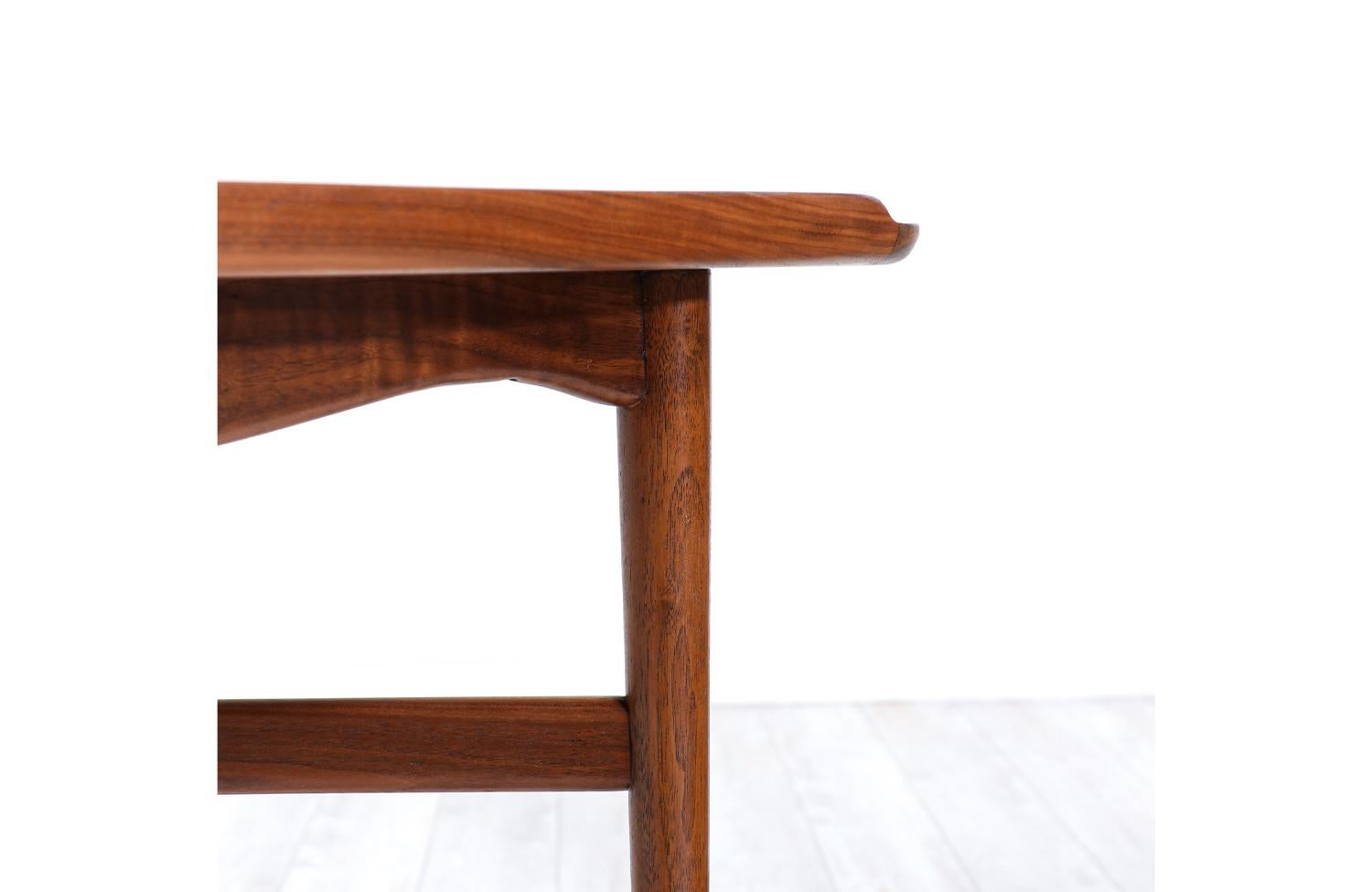 Expertly Restored - Finn Juhl Side / End Table for Baker Furniture For Sale 1