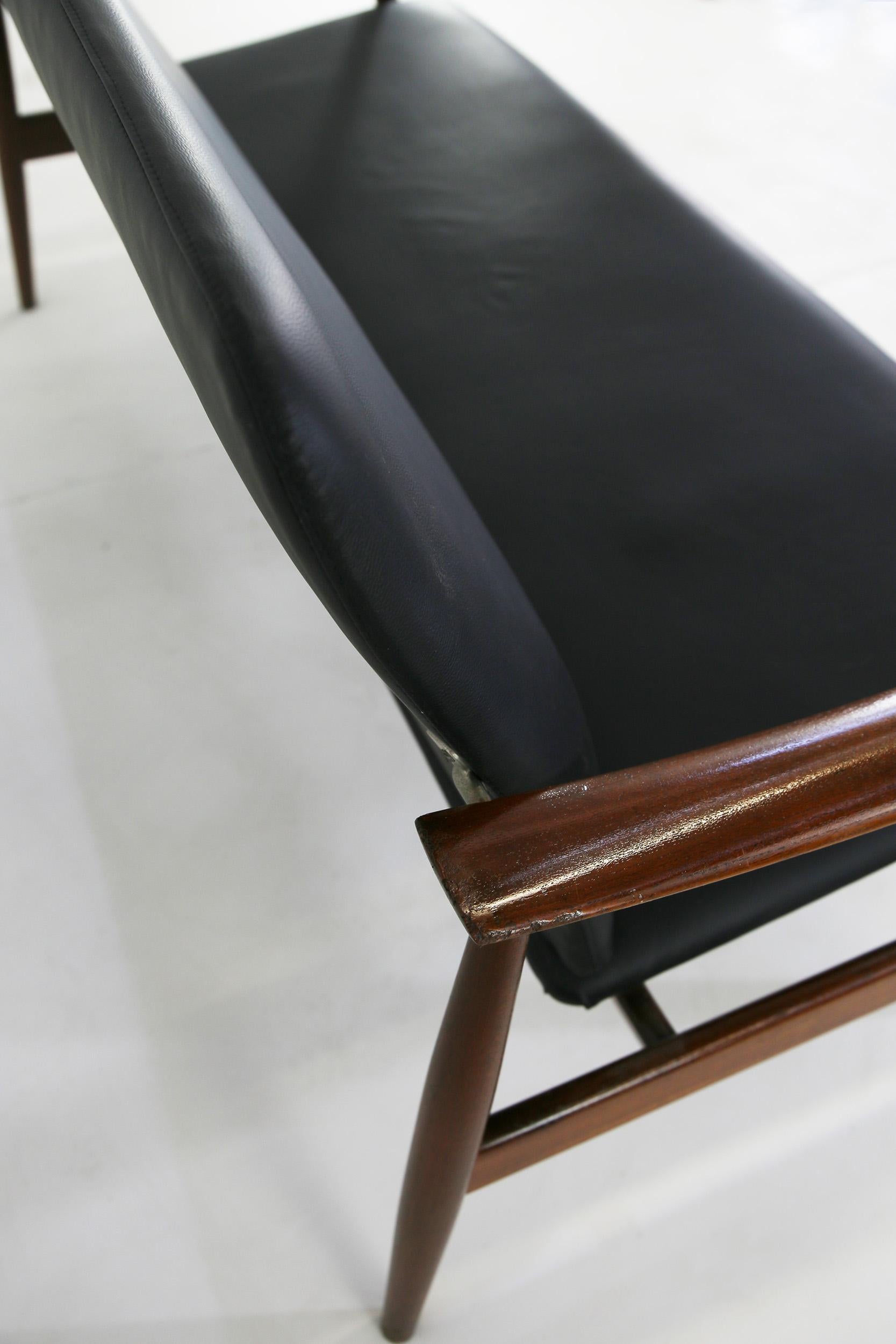 Danish Finn Juhl Sofa Model 138 in Teak and Black Leather, Original Label, 1960s