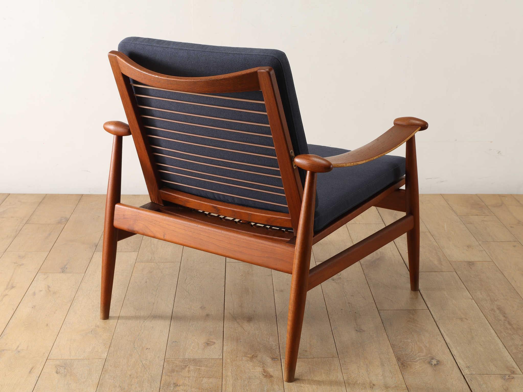 Milieu du XXe siècle Chaise Spade de Finn Juhl FD133 en vente