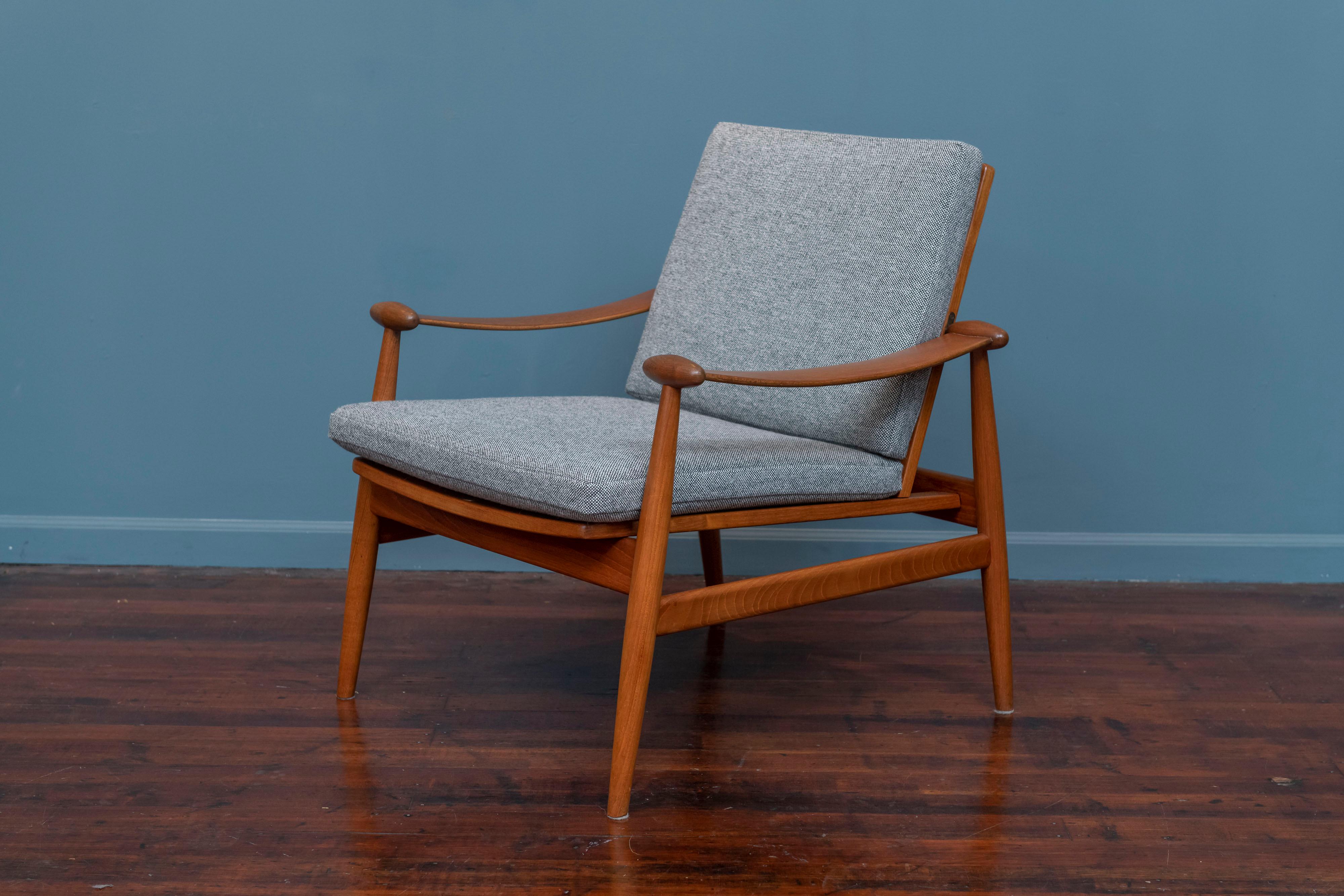 Scandinavian Modern Finn Juhl Spade Chair Model 133 for France & Daverkosen For Sale