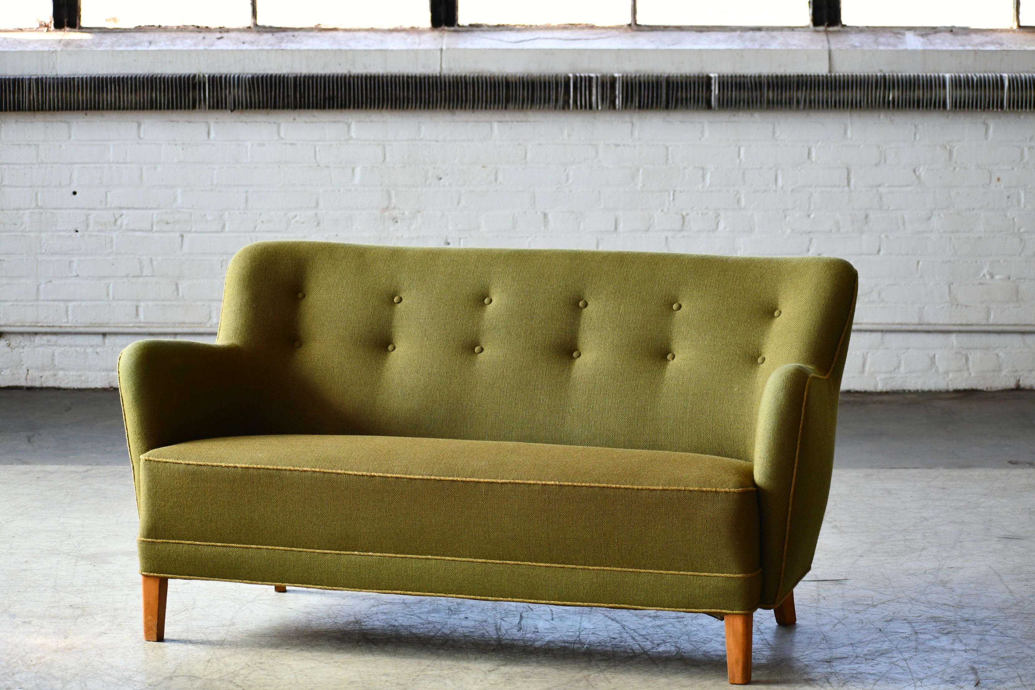 Mid-Century Modern Finn Juhl Style Sofa or Loveseat by Slagelse Mobelvaerk, 1940s