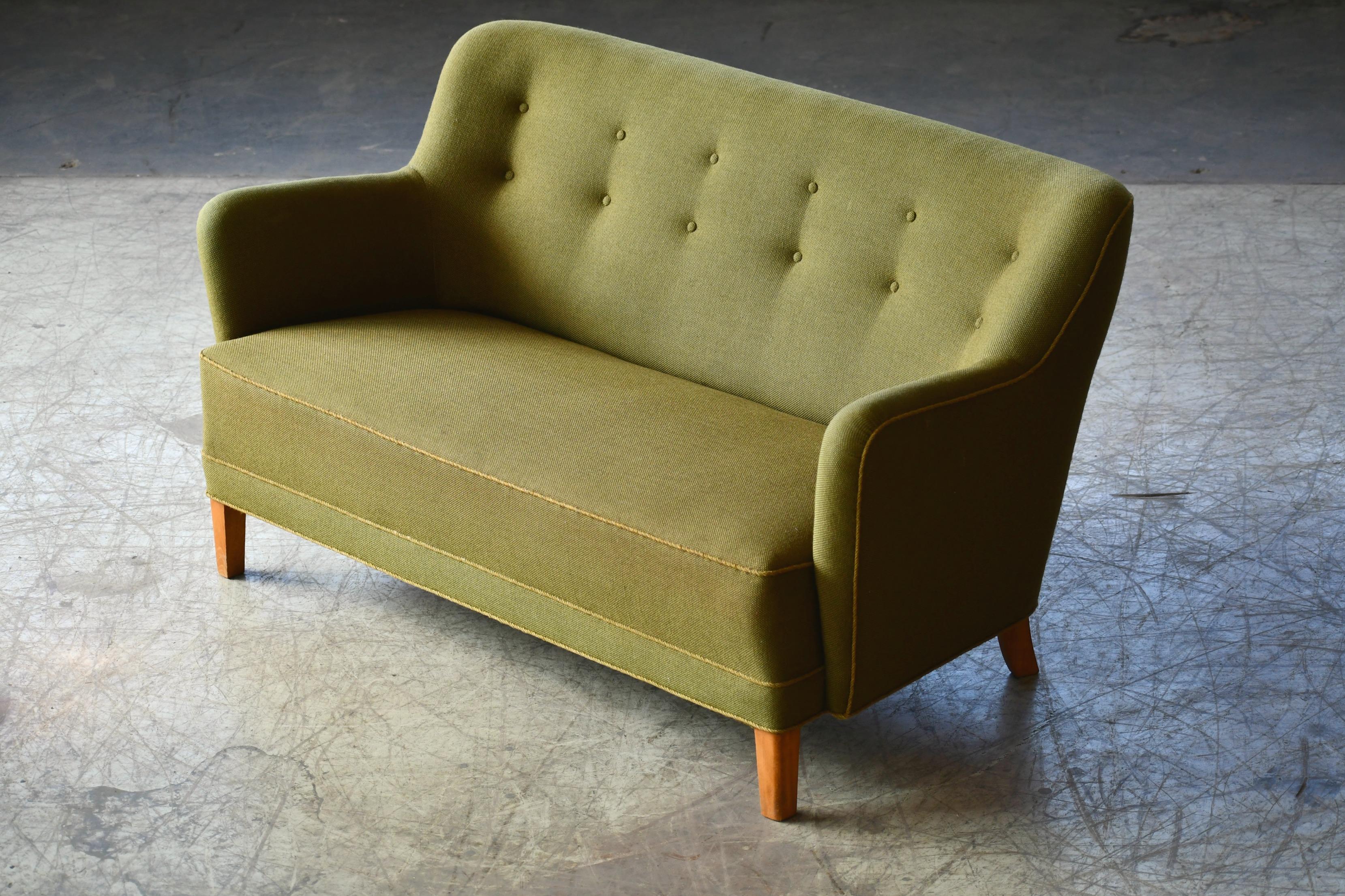 Finn Juhl Style Sofa or Loveseat by Slagelse Mobelvaerk, 1940s In Good Condition In Bridgeport, CT