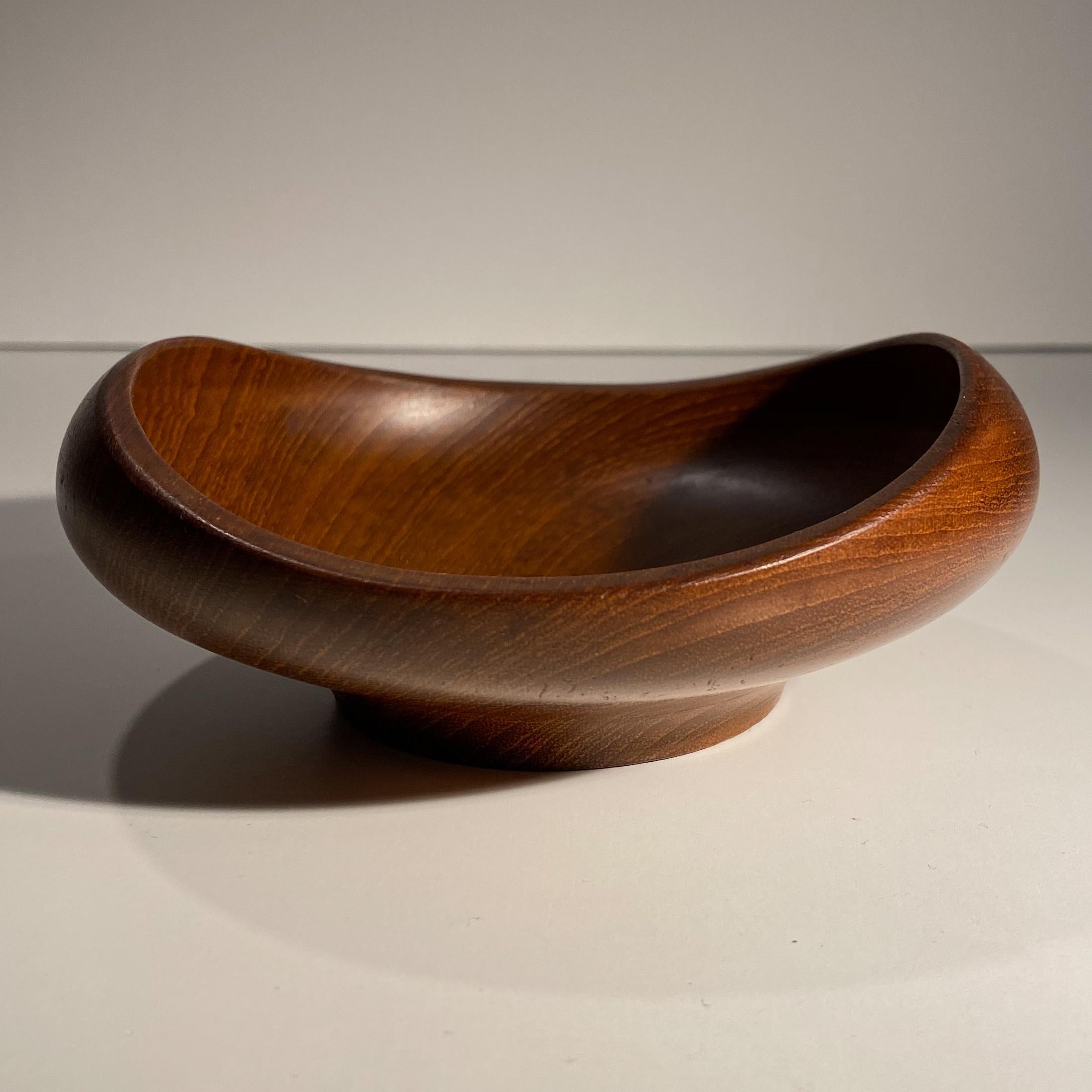 Finn Juhl Teak Bowl for Kay Bojesen In Good Condition In New York, NY