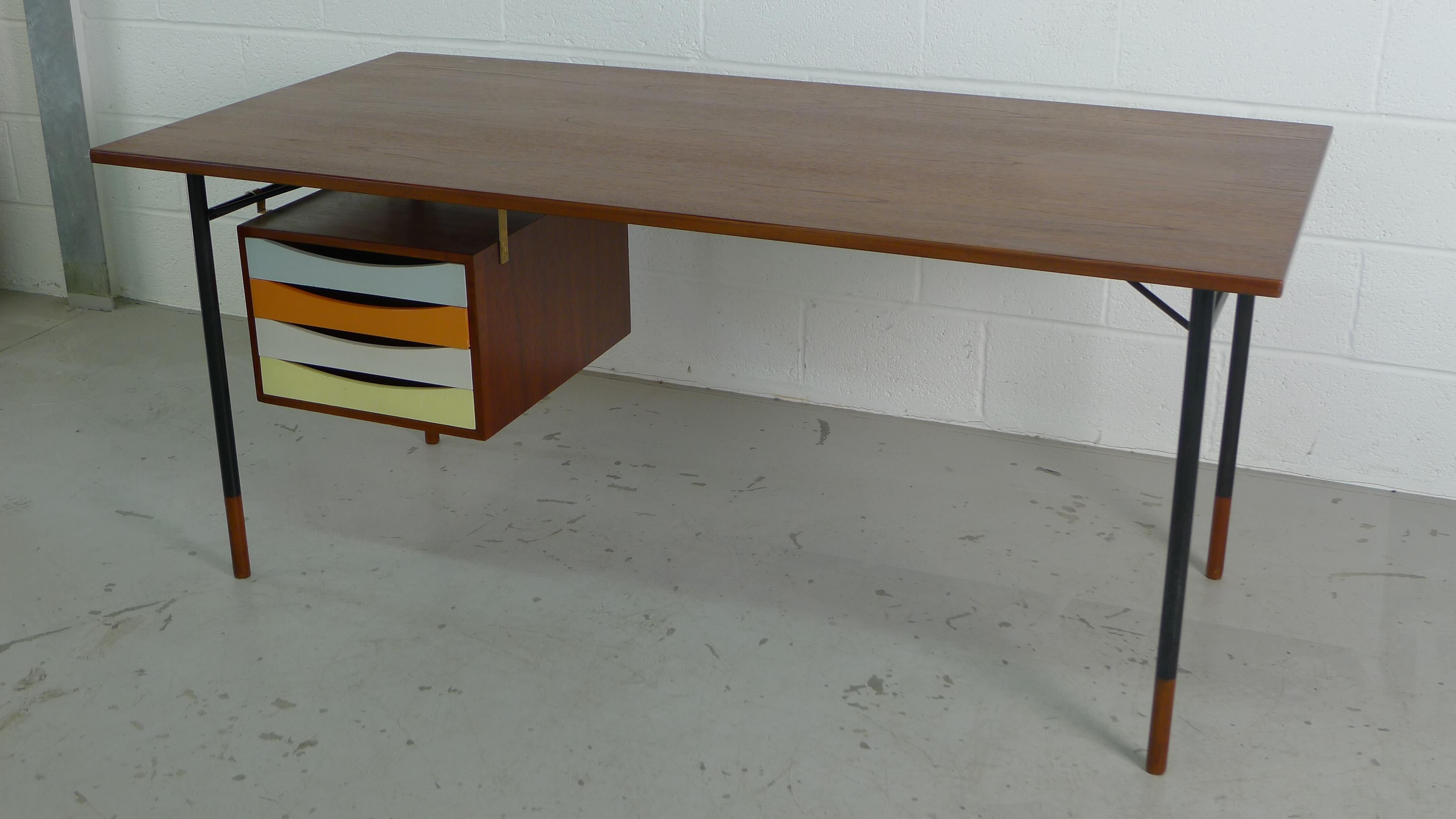 Finn Juhl Teak Desk, Bovirke Denmark 1953, Model BO-69 In Good Condition In Wargrave, Berkshire