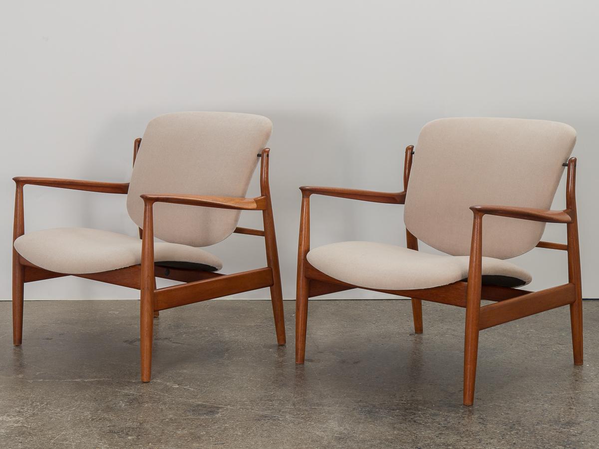 Mid-Century Modern Finn Juhl Teak FD-136 Lounge Chairs