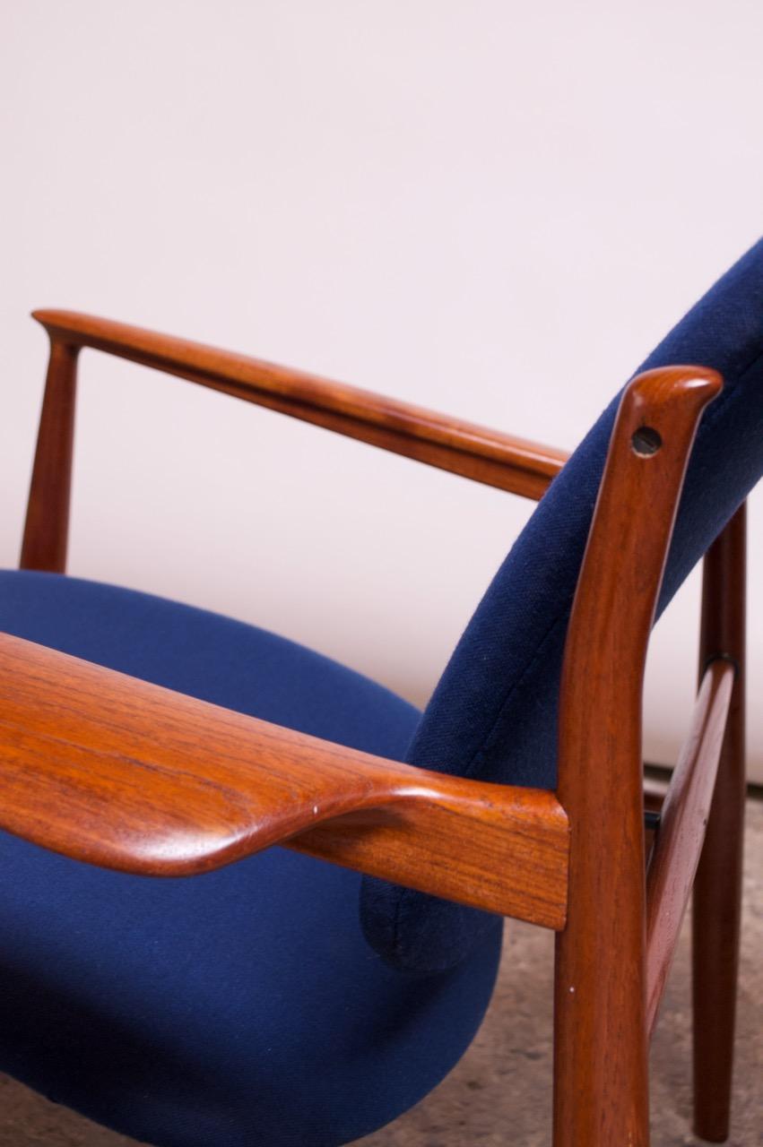 Finn Juhl Teak Lounge Chairs Model FD-136 for France and Daverkosen For Sale 9
