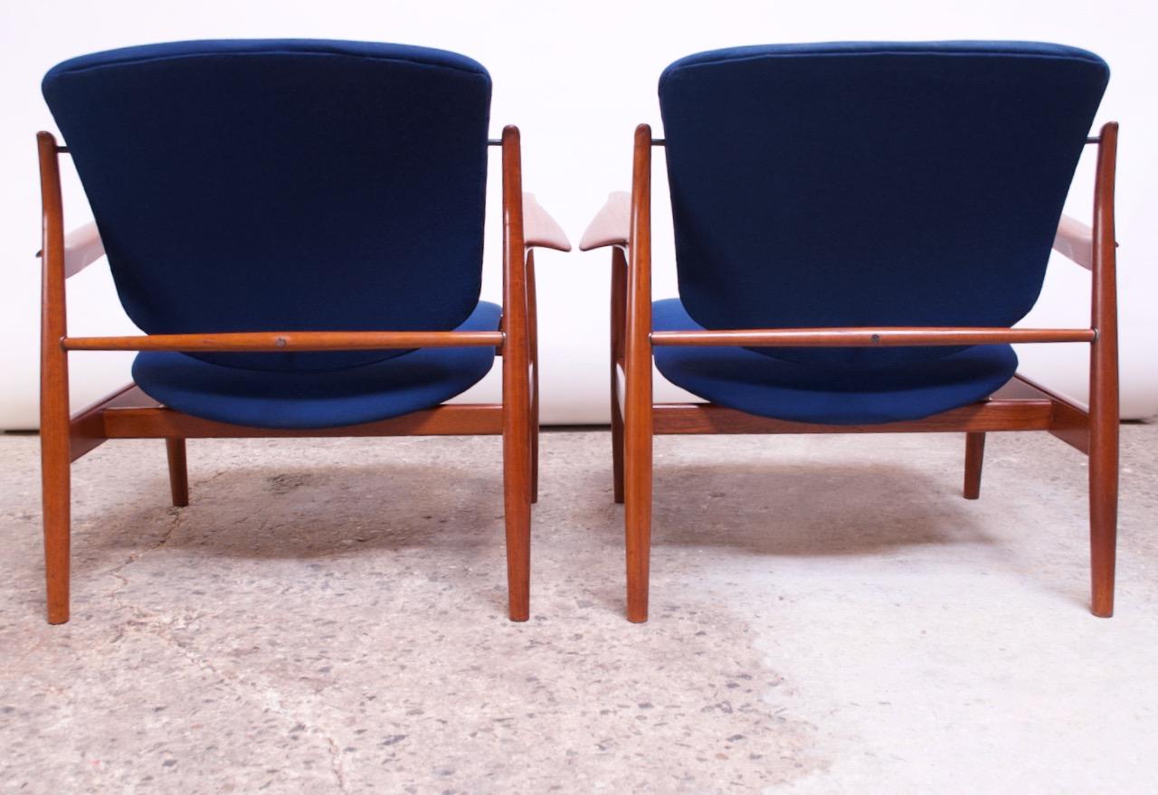 Finn Juhl Teak Lounge Chairs Model FD-136 for France and Daverkosen For Sale 1