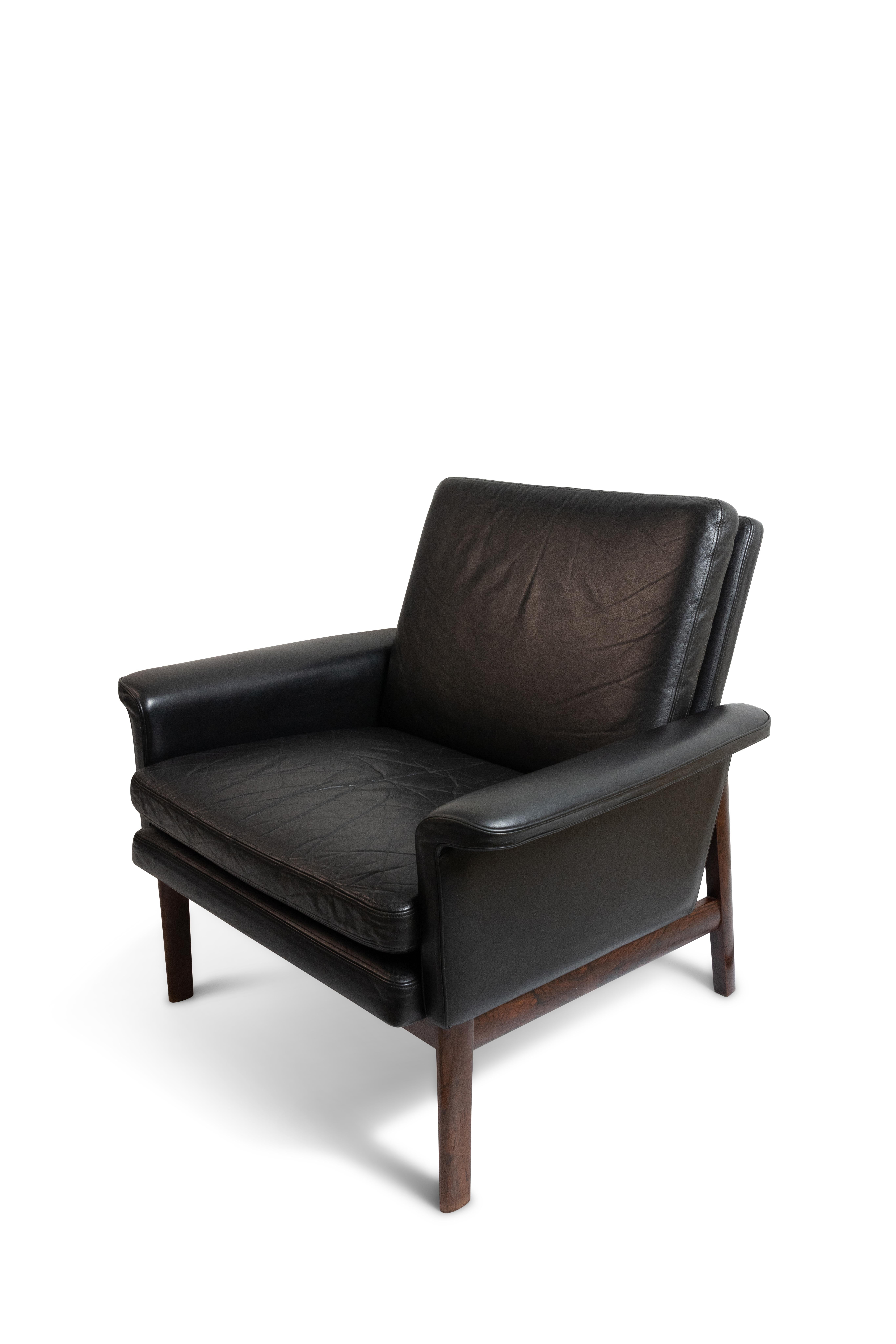 Finn Juhl Three Seat Sofa with Original Black Leather, Model 218/3, Denmark For Sale 5