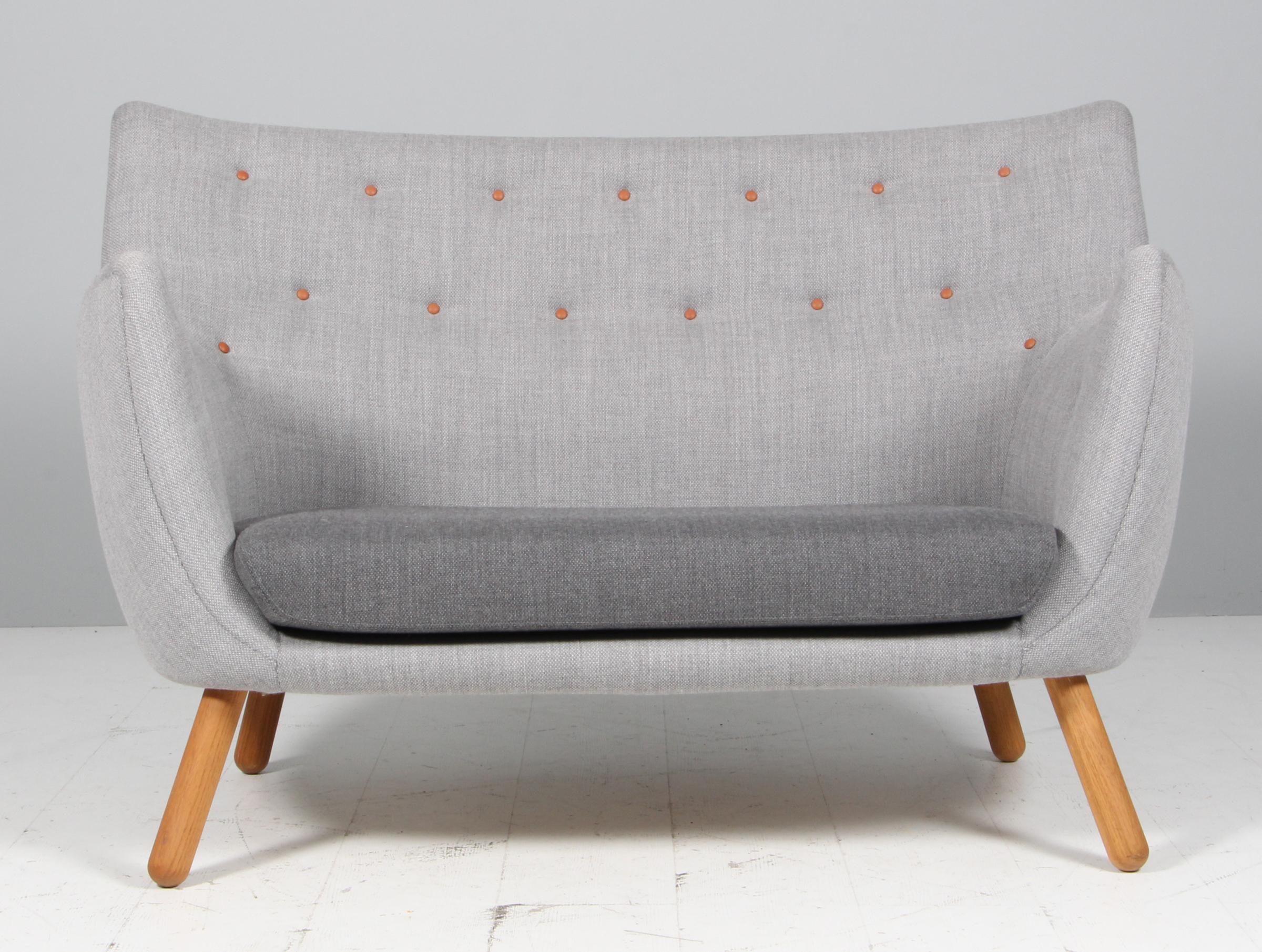 Finn Juhl two seat love seat sofa, model Poet in vendita 1