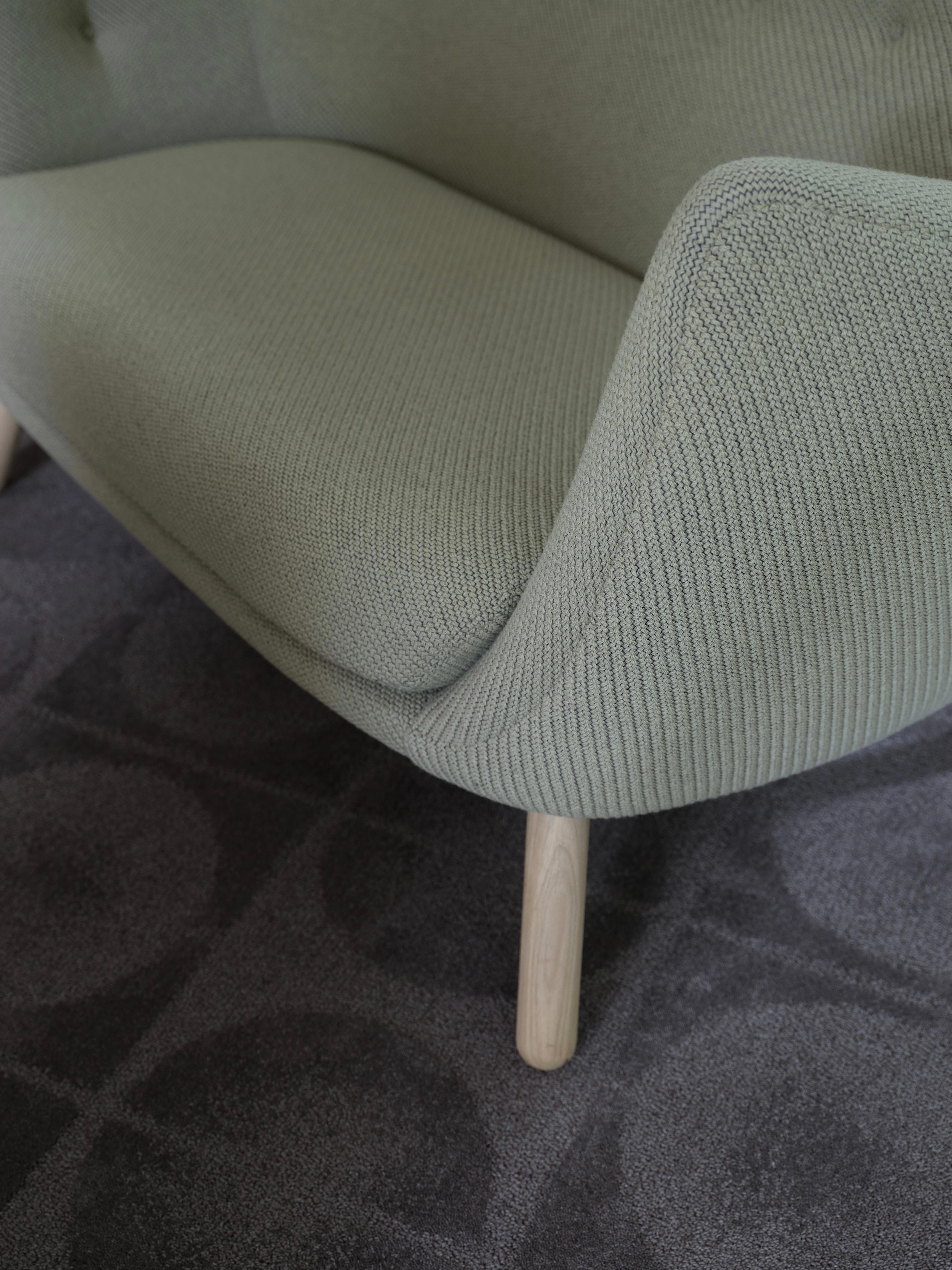 Finn Juhl Undyed Circle Rug by House of Finn Juhl In New Condition In Barcelona, Barcelona