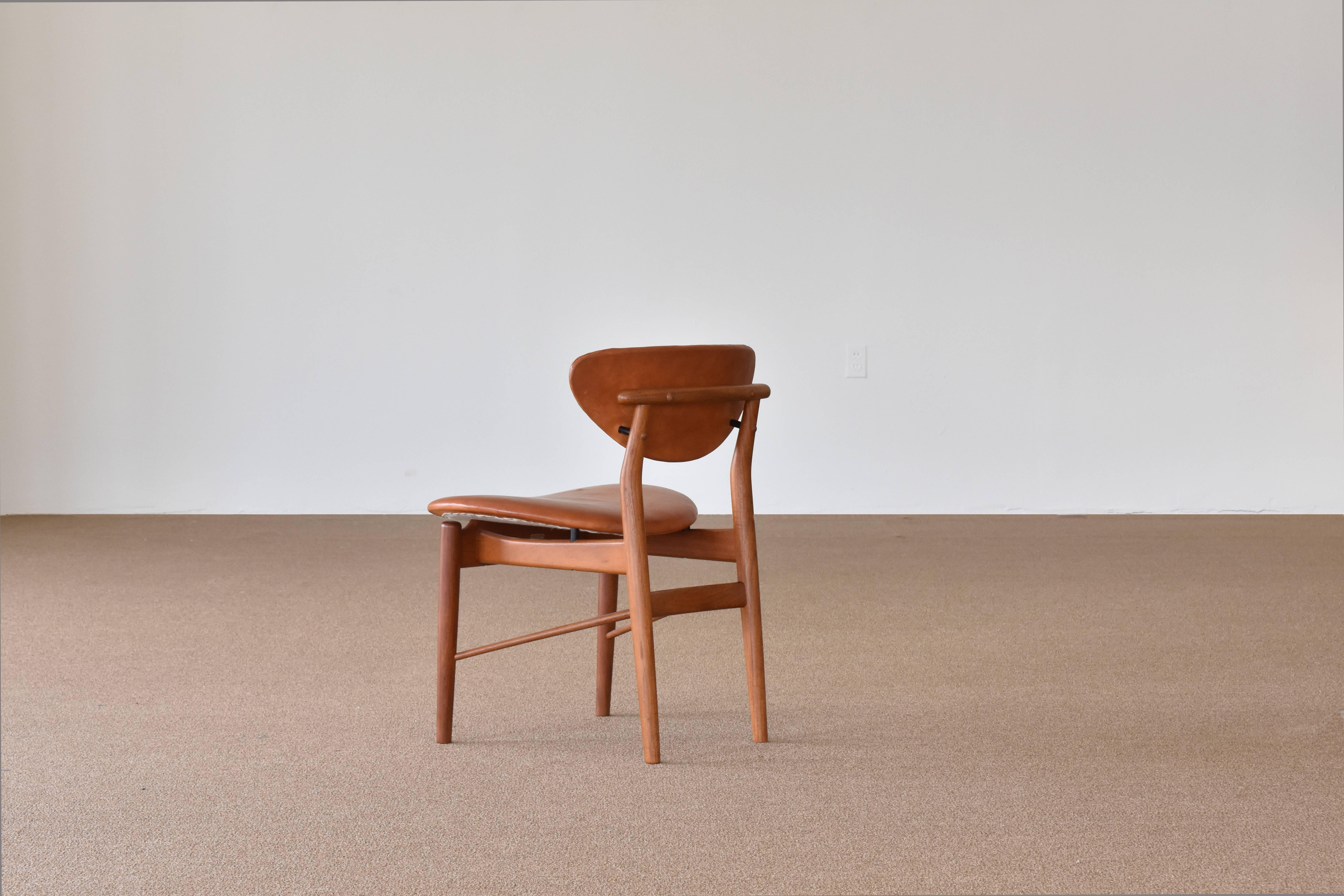 Finn Juhl, 6 NV-55 Dining Chairs, Teak, Brown Leather, Niels Vodder, 1955 Danish In Good Condition In High Point, NC