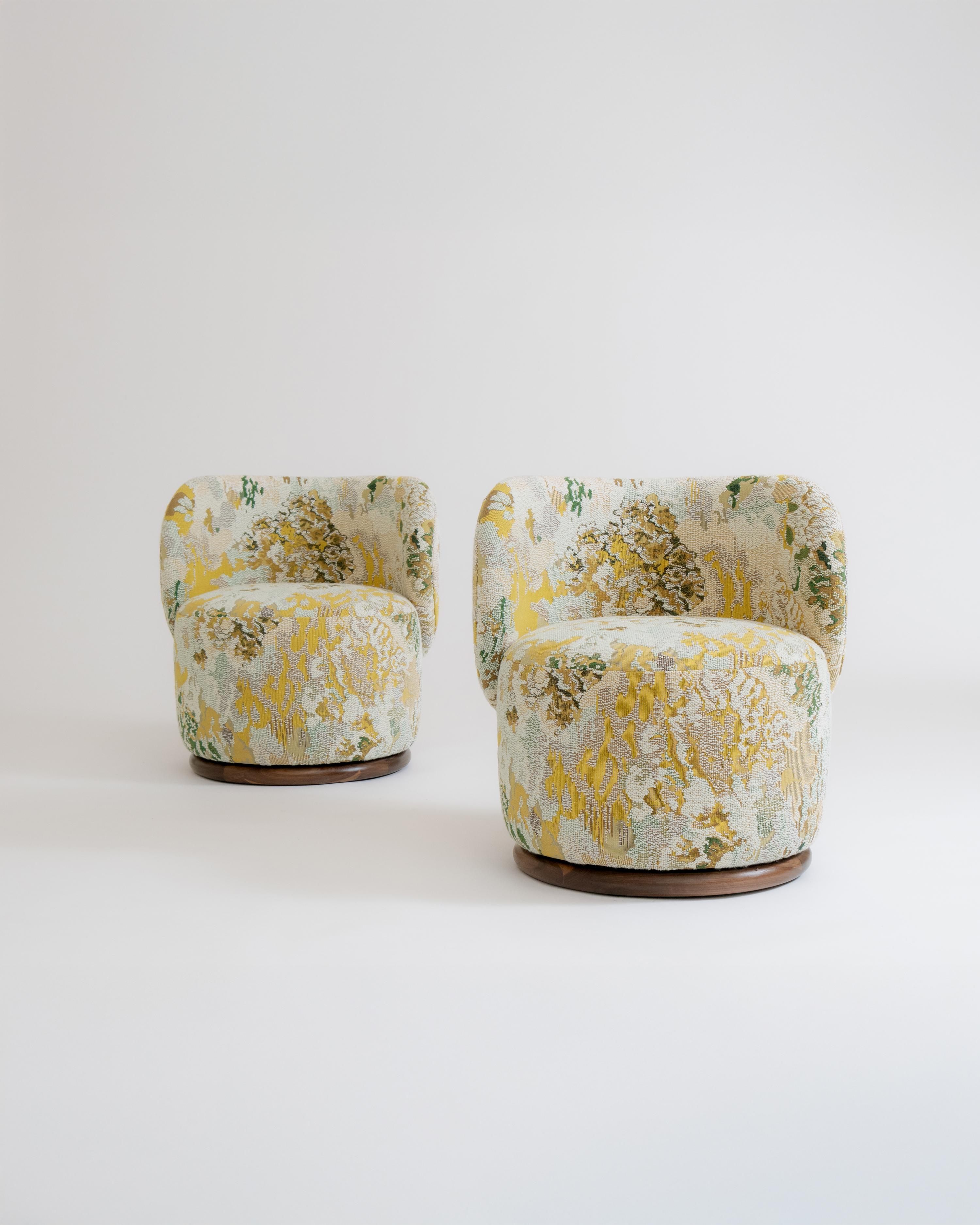 Américain Finn Swivel Dining Chair by Parc en vente