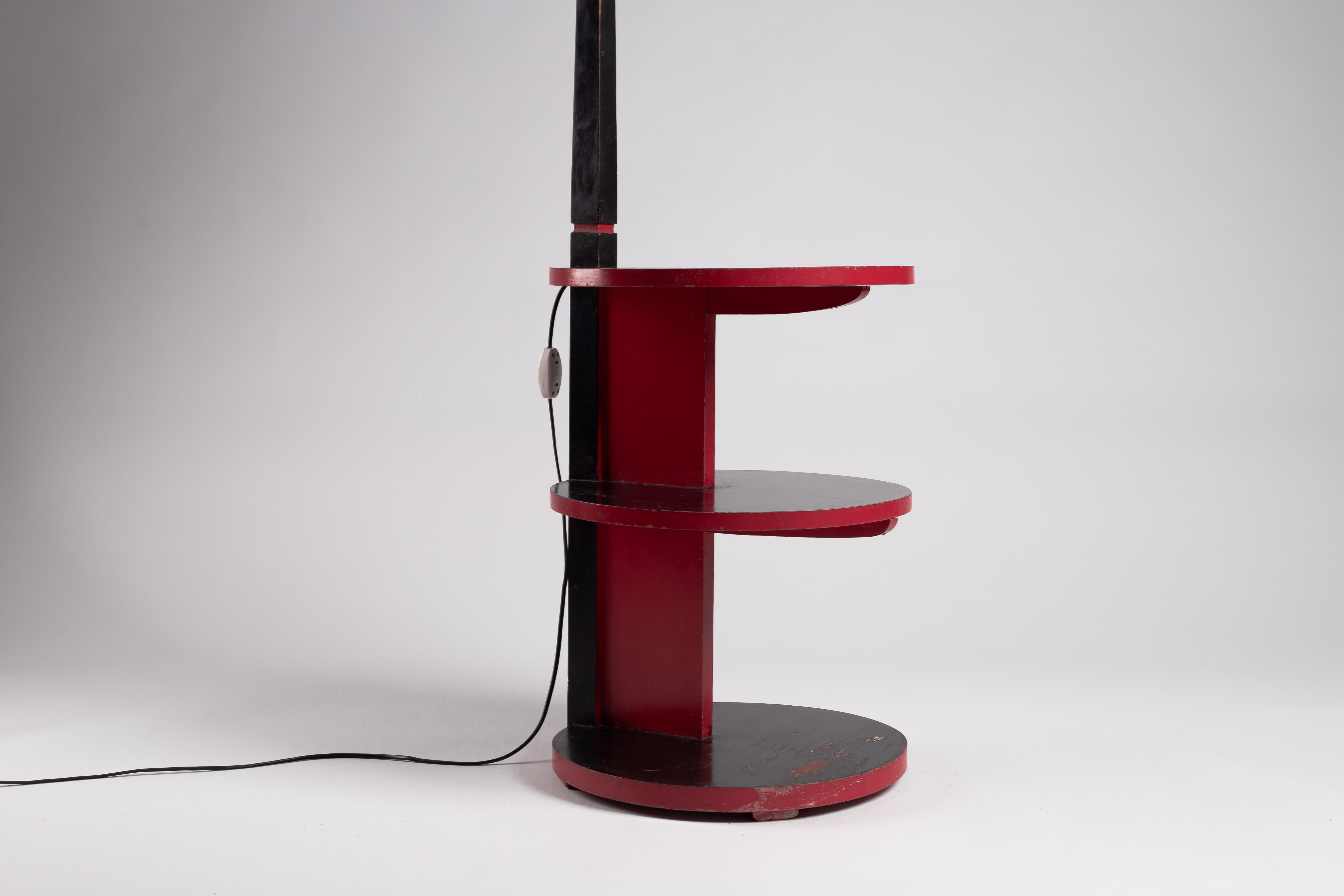 Finnische funktionalistische Stehlampe aus den 1930er Jahren mit Tisch im Angebot 6