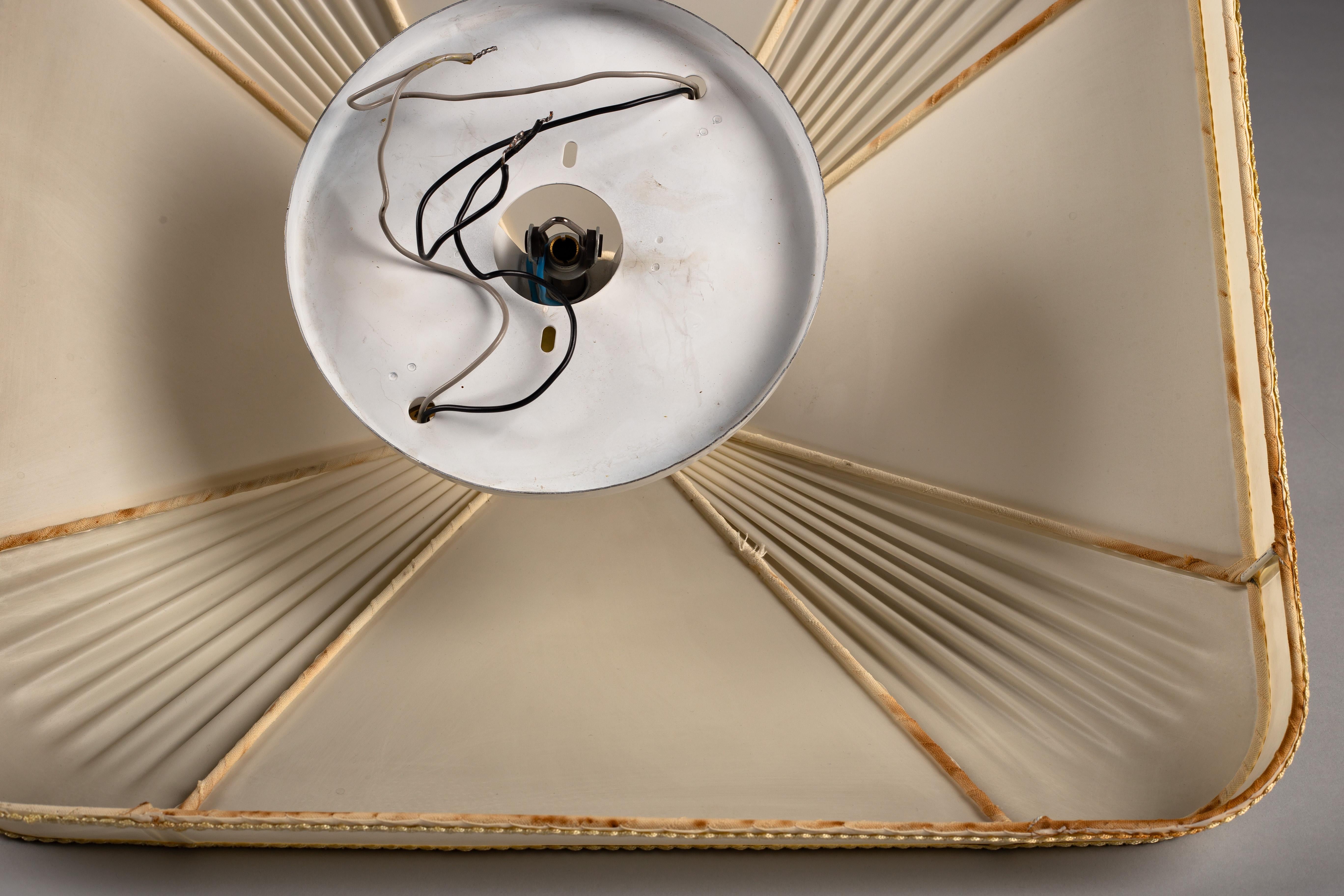 Finnische cremefarbene Unterputzdose von Valinte aus den 1950er Jahren (Messing) im Angebot